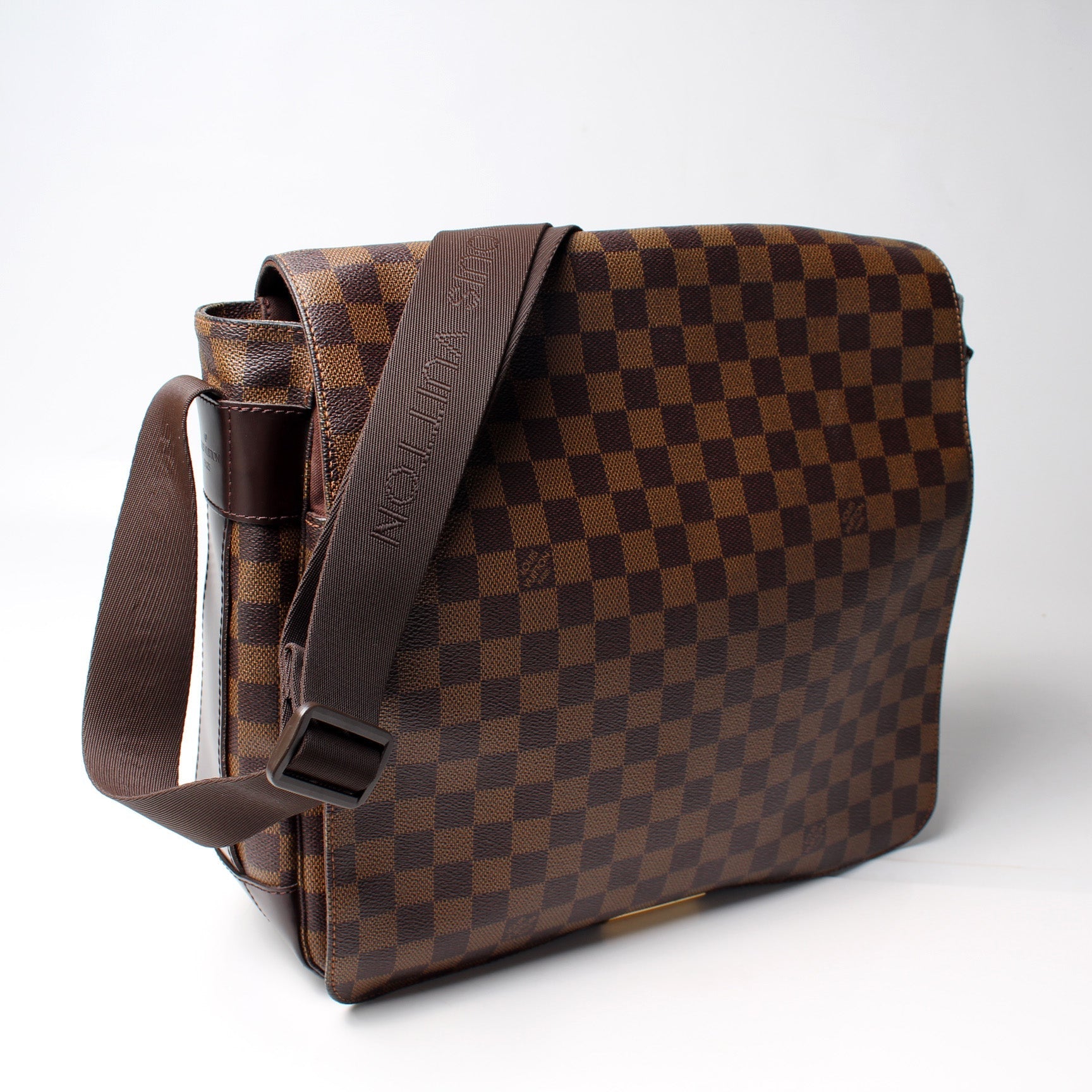 Louis Vuitton Bastille Ebene Messenger