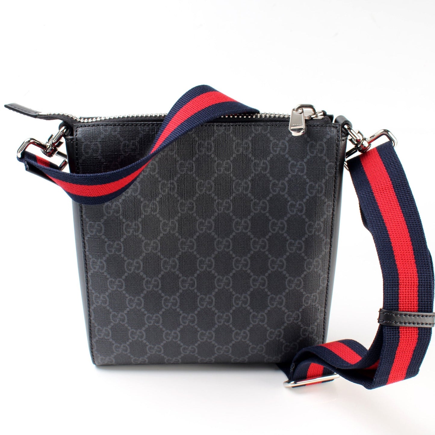 Gucci 523599 GG Supreme Messenger Bag