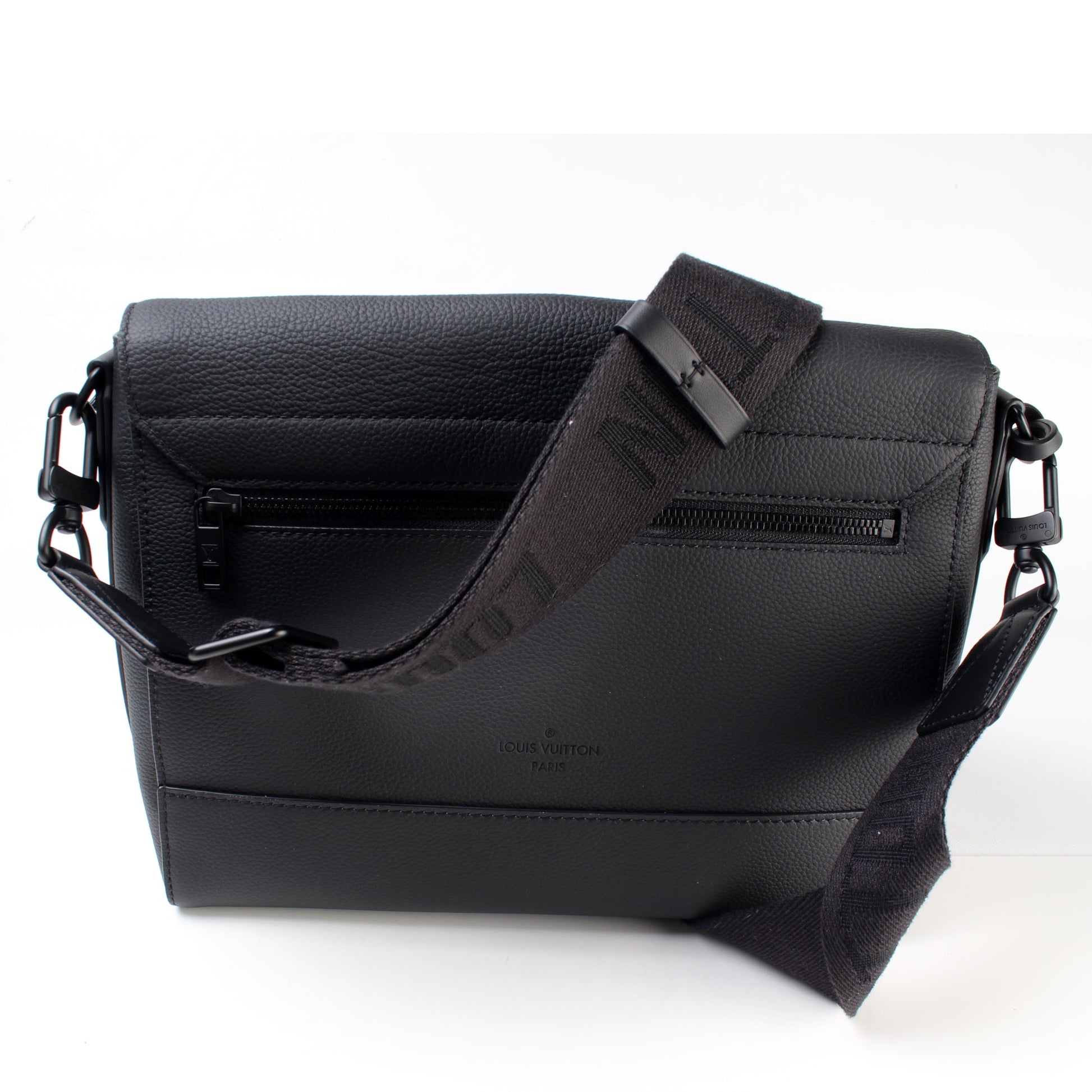 Louis Vuitton Messenger Aerogram