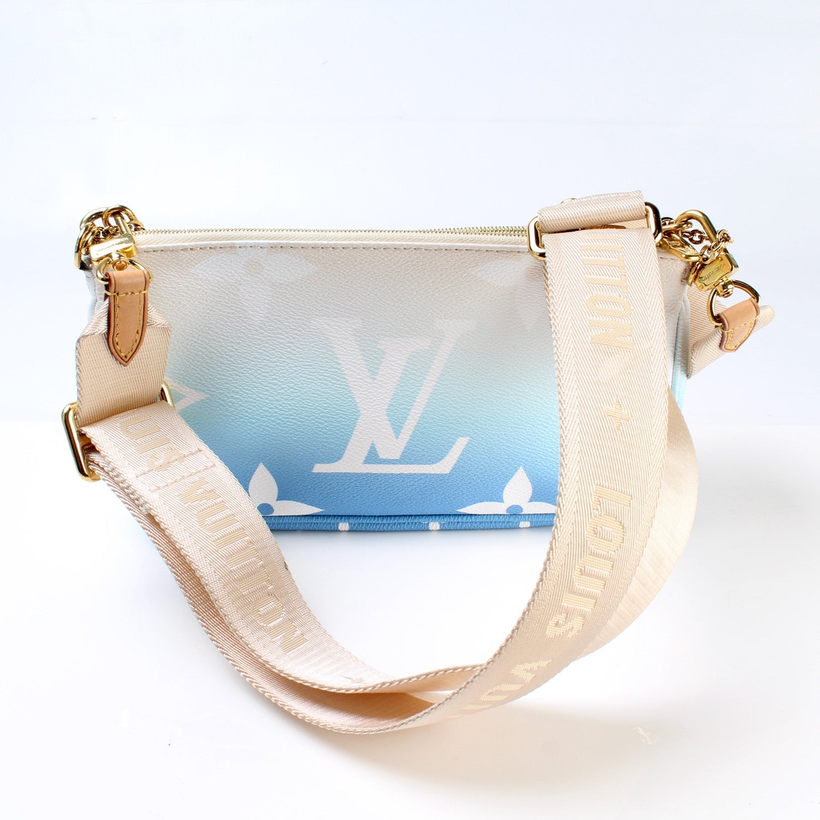 Designer Women's Crossbody Bag | Louis Vuitton Multipochette By The Pool