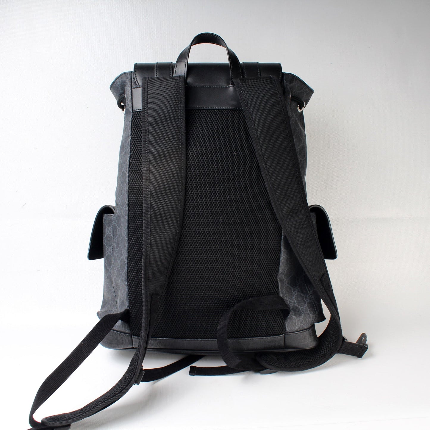 Gucci 495563 GG Supreme Backpack Bag