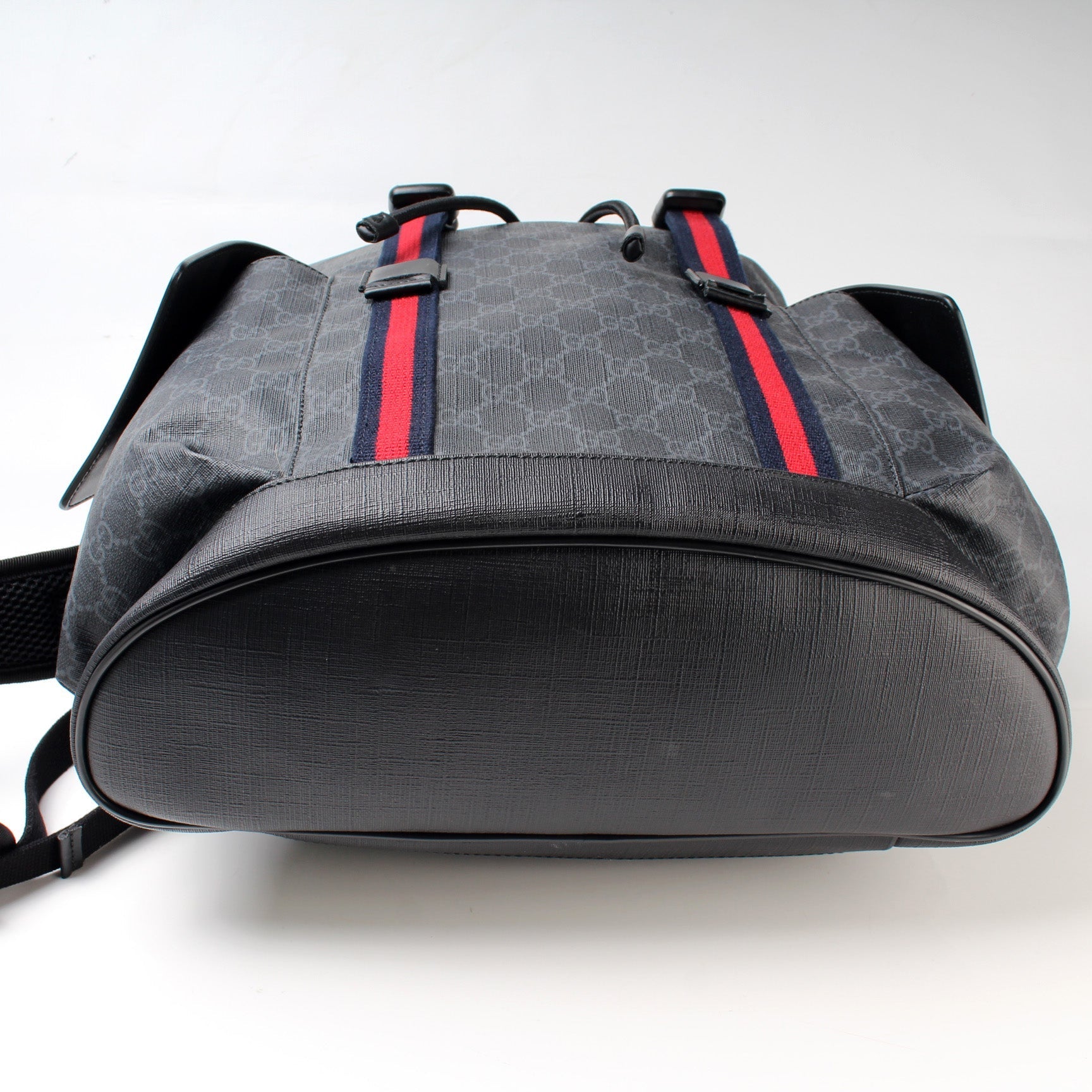 Gucci 495563 GG Supreme Backpack Bag