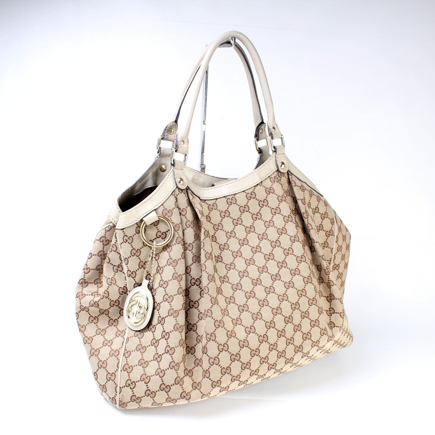 Gucci 211943 Sukey GG Canvas Large Bag