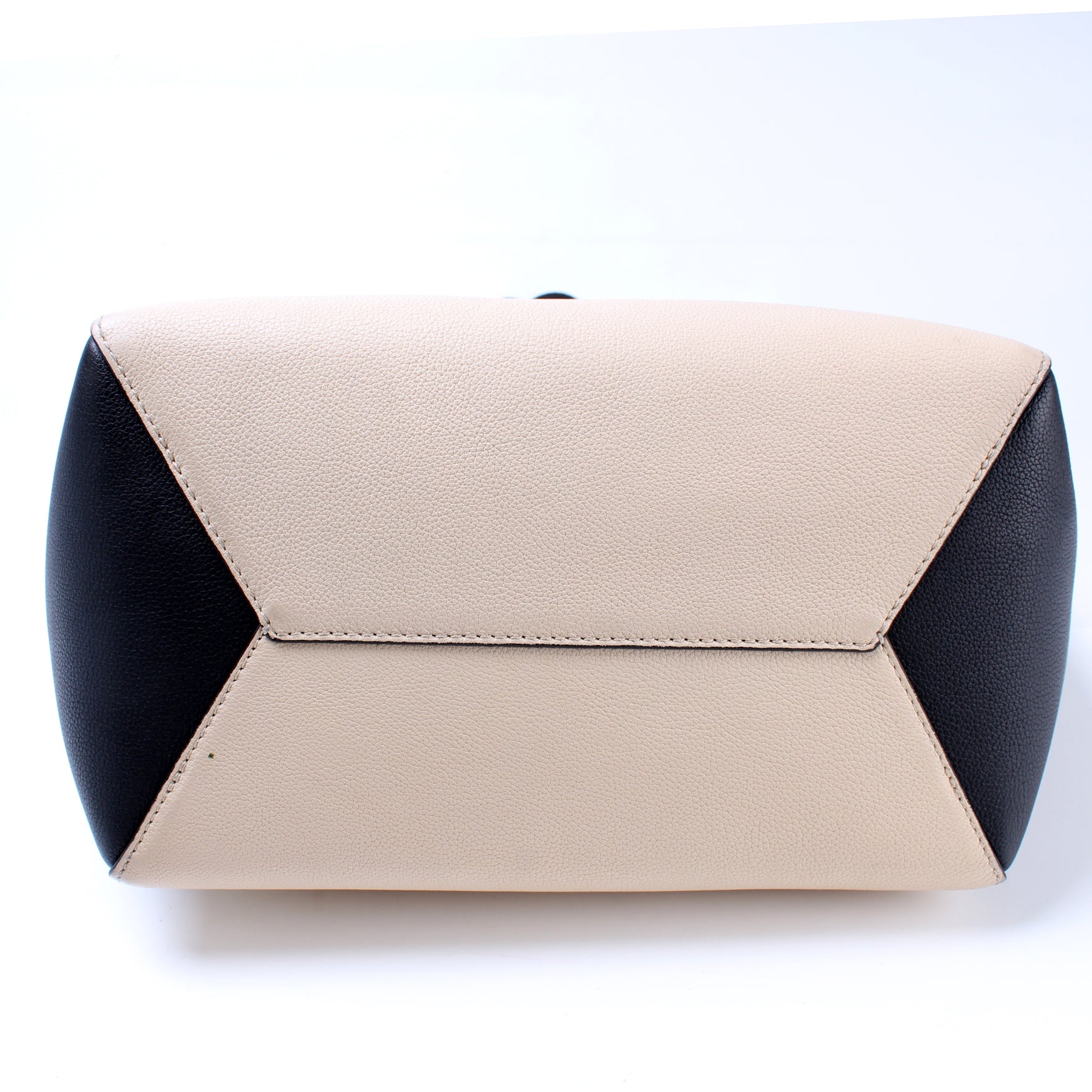 Luxury Women's Handbag | Louis Vuitton Lockeme Cabas Tote
