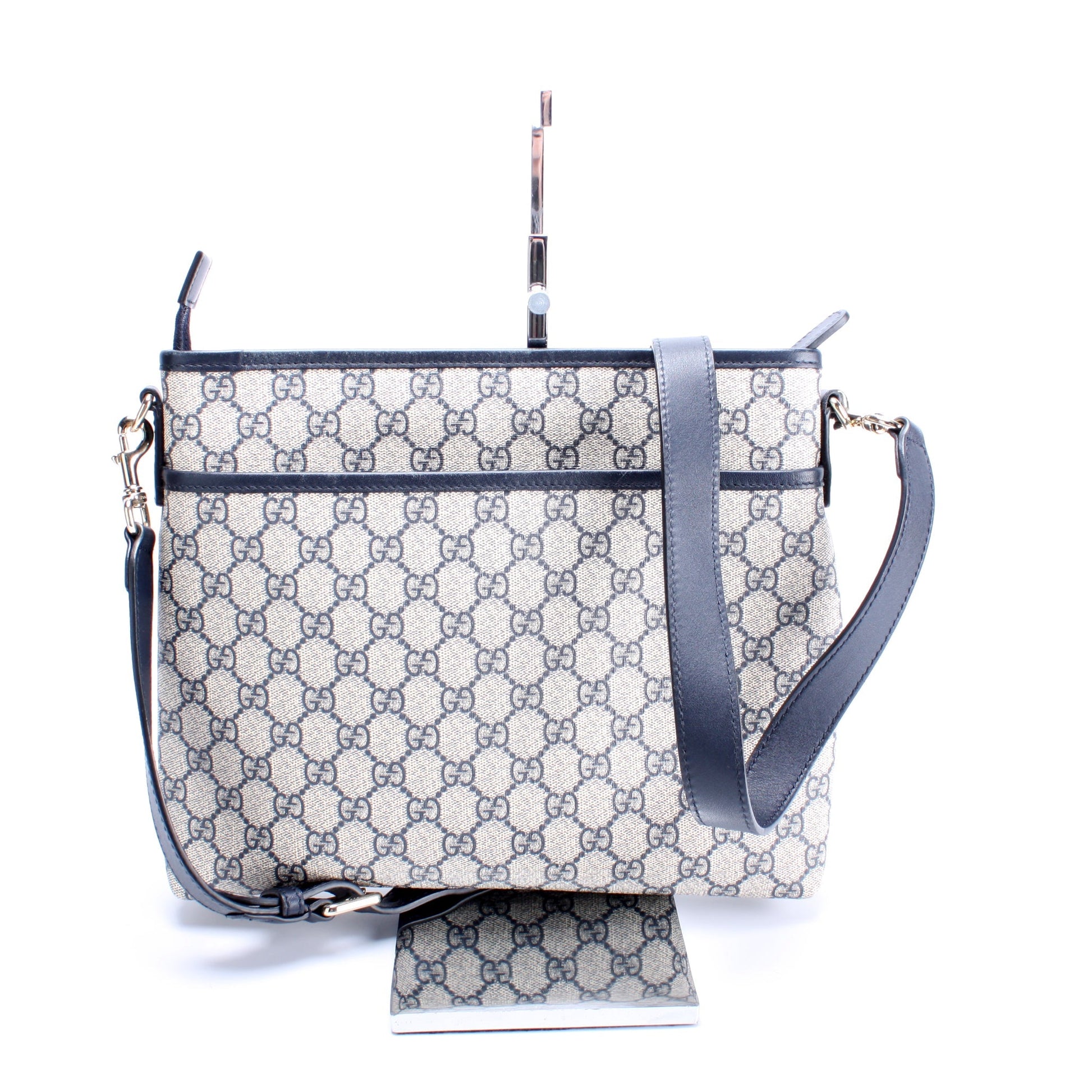 Gucci GG Supreme Crossbody 388924 Bag
