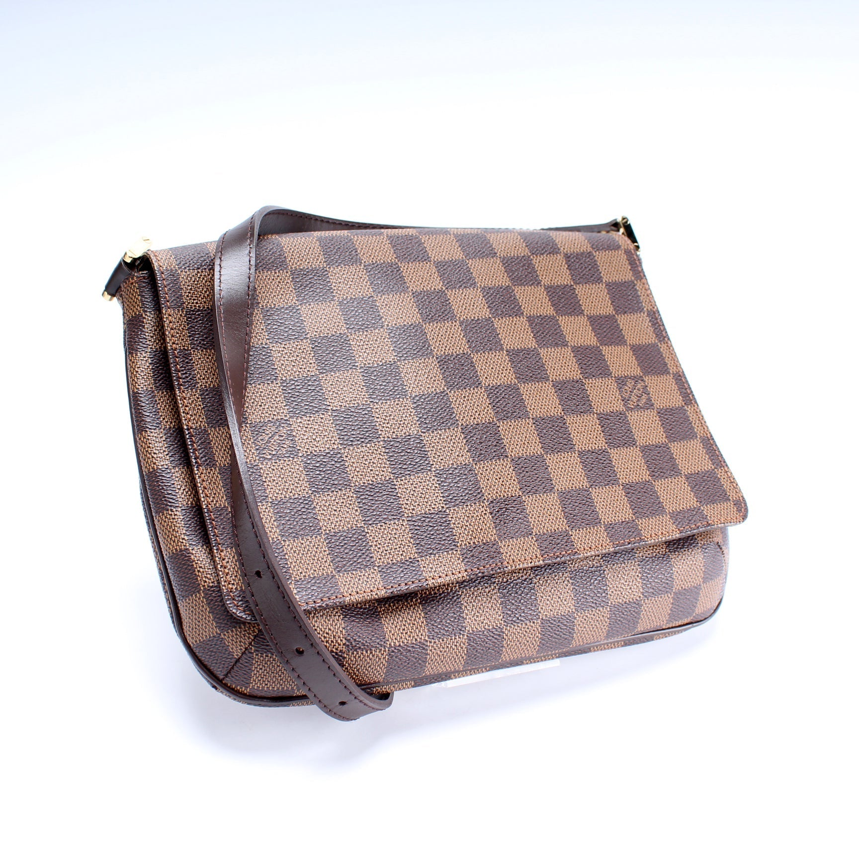 Louis Vuitton Mtte Tango Short Damier Ebene