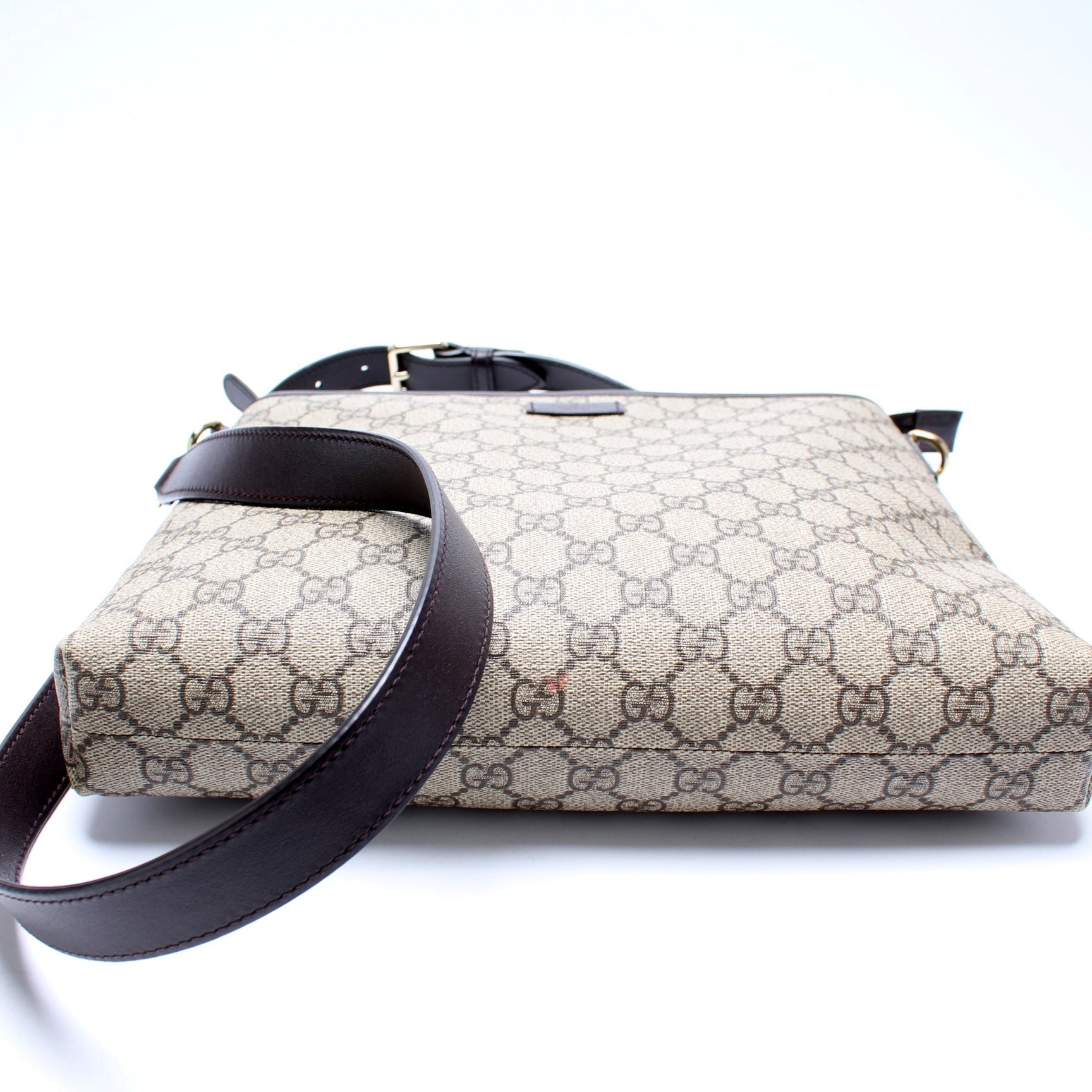 Gucci 388924 GG Supreme Crossbody Bag