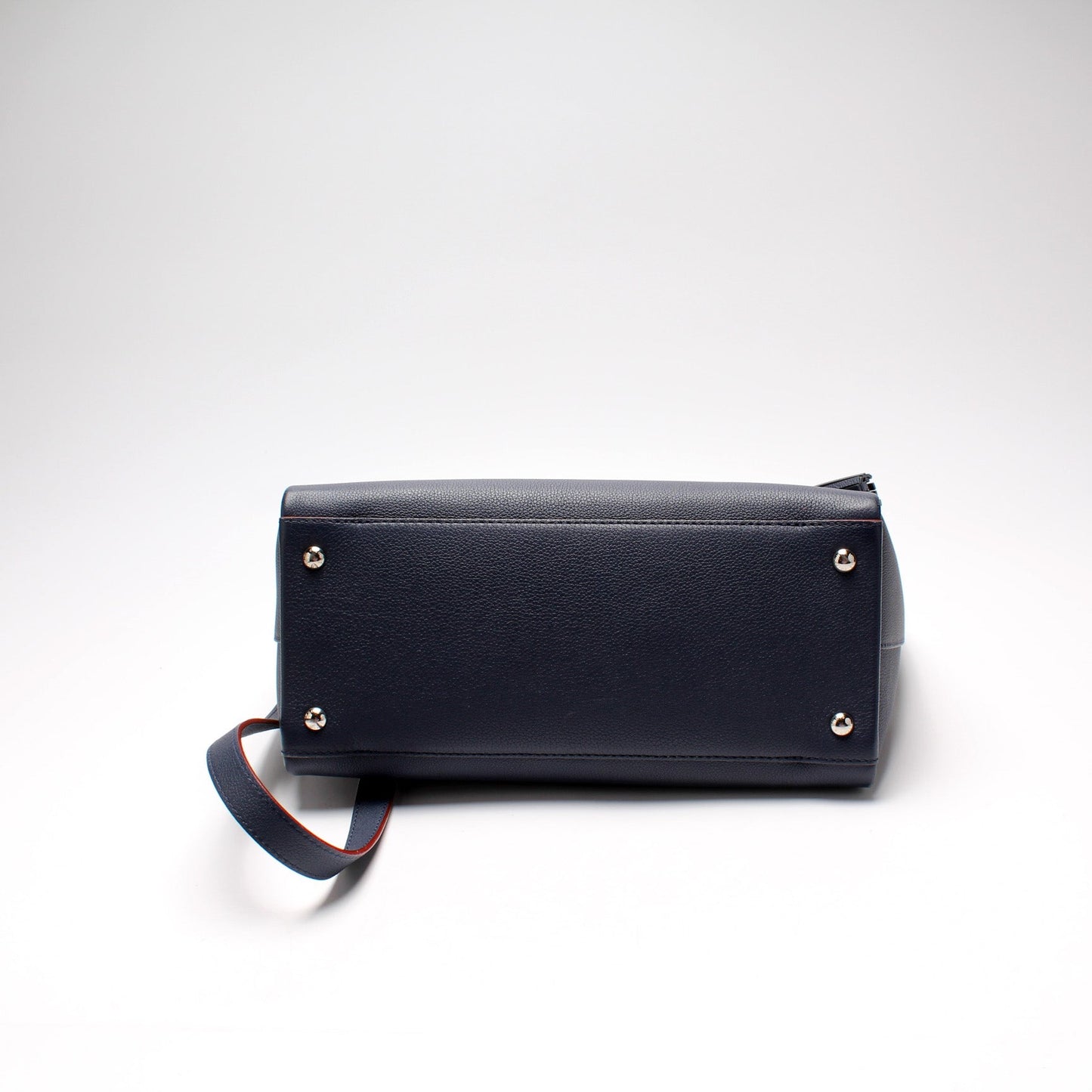 Luxury Women's Handbag | Louis Vuitton Lockmeto Calfskin