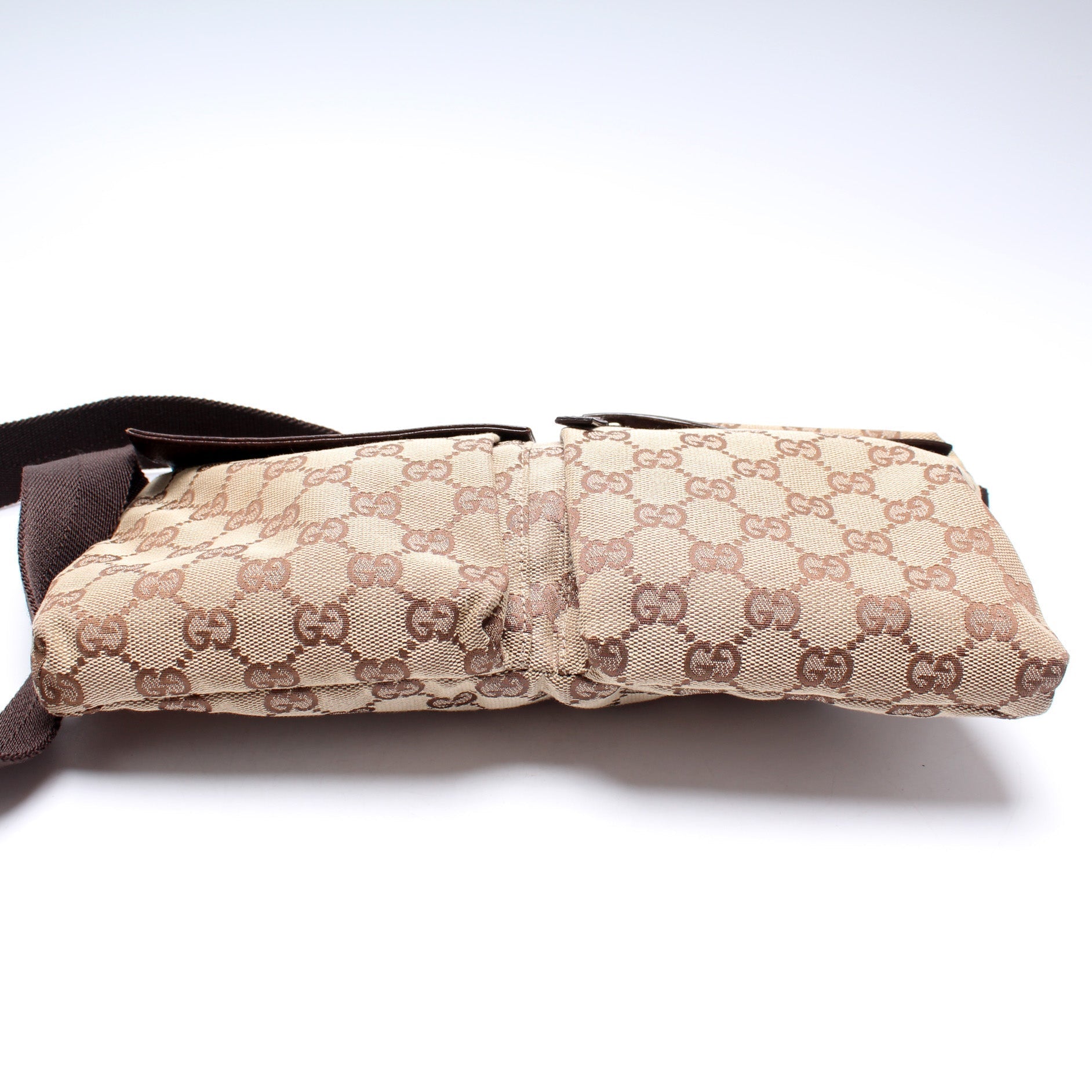 Gucci 28566 GG Canvas Wait Bag