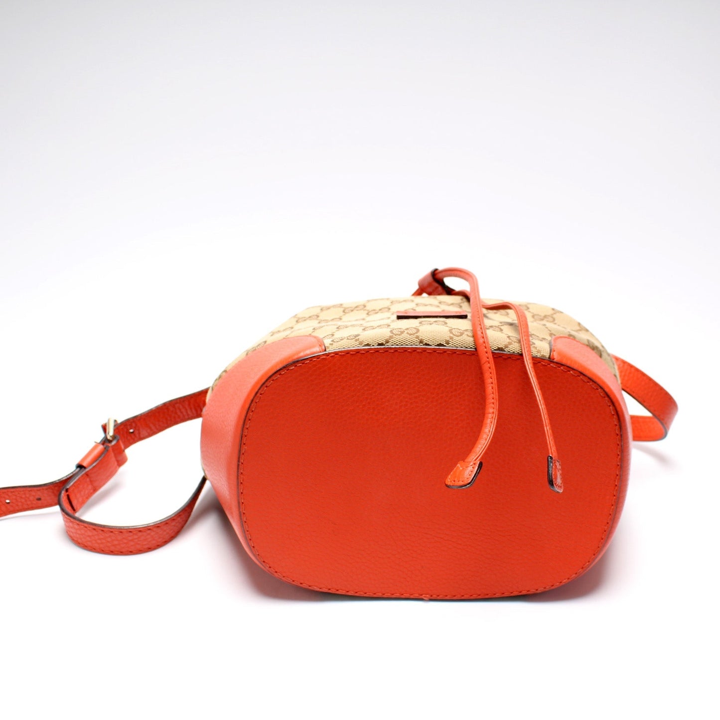 Gucci 388704 GG Canvas Bucket Bag