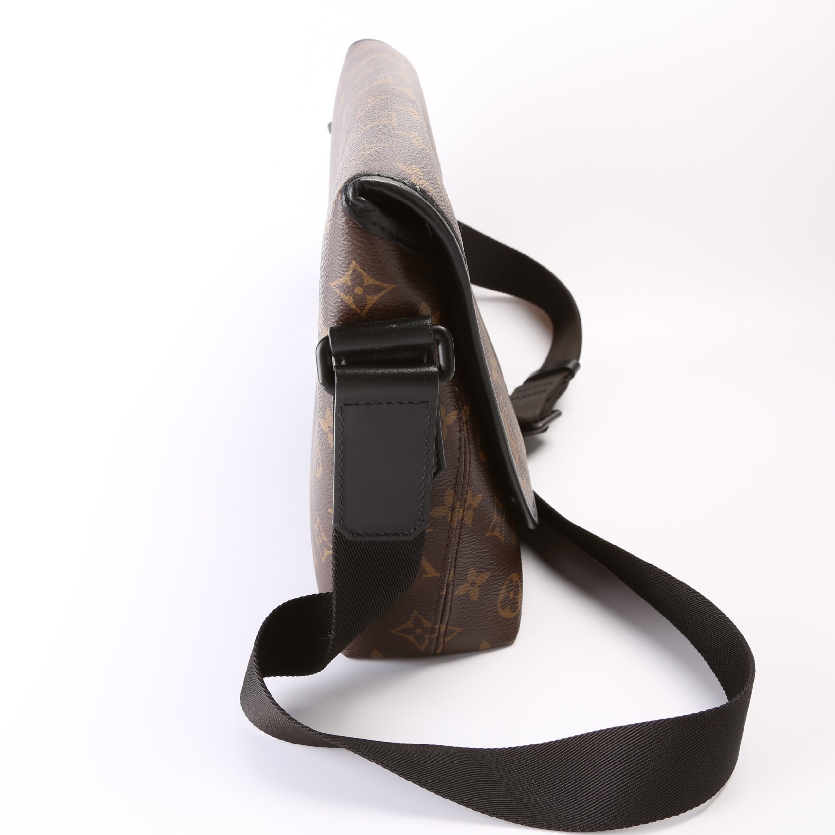 Louis Vuitton Magnetic Messenger Monogram Macassar