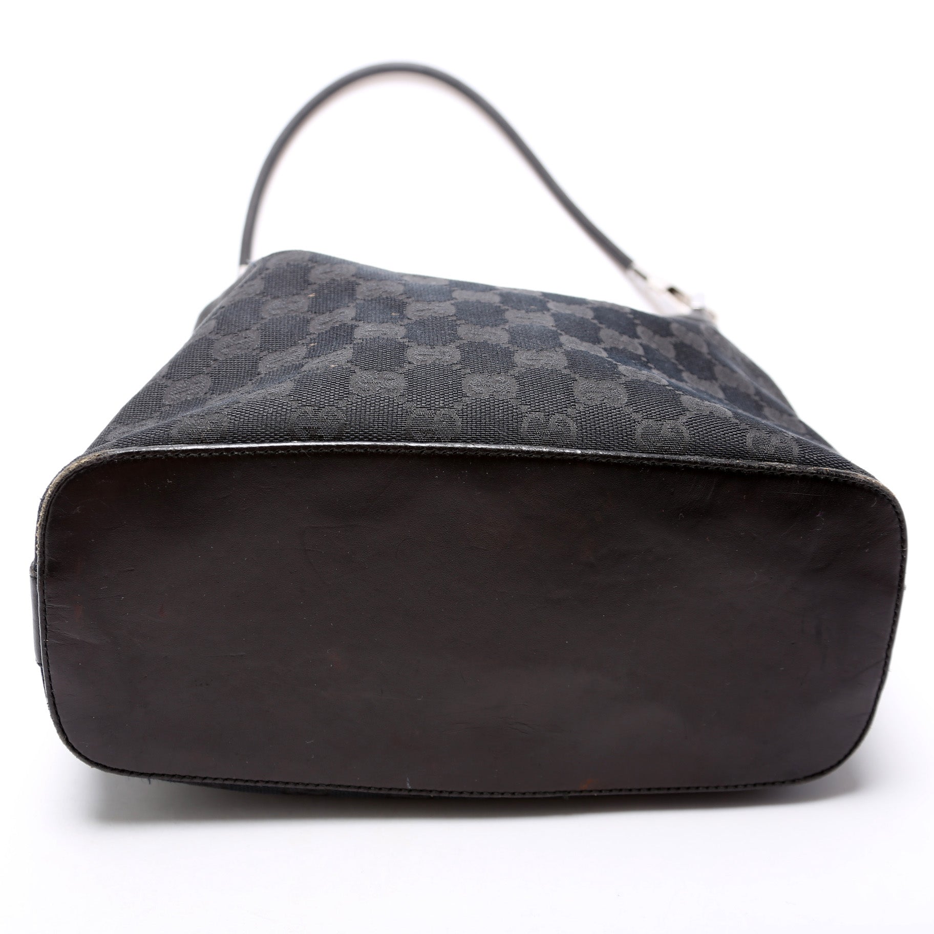 Gucci 001-3814 GG Canvas Clasp Hobo Bag