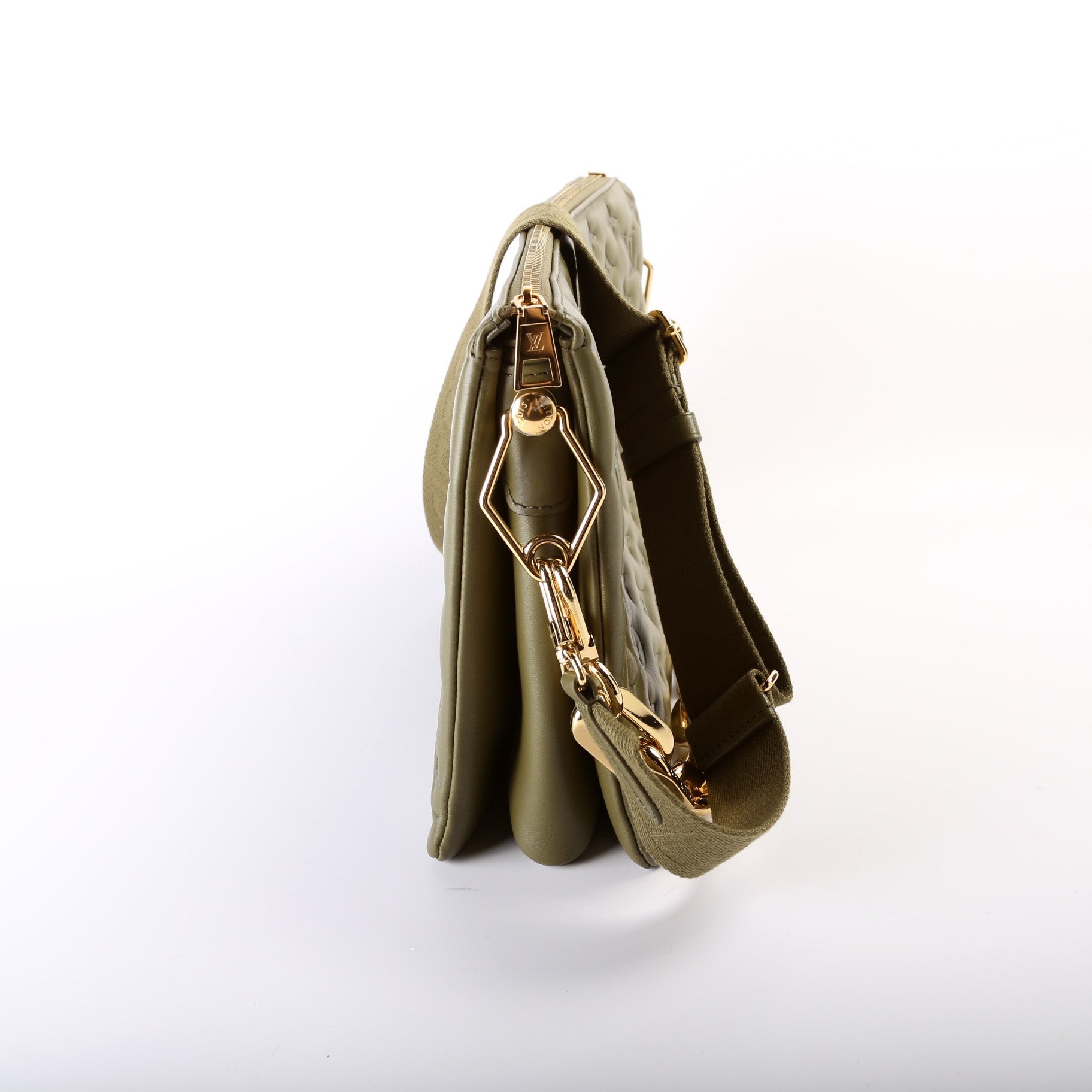 Louis Vuitton Coussin MM NV Lambskin