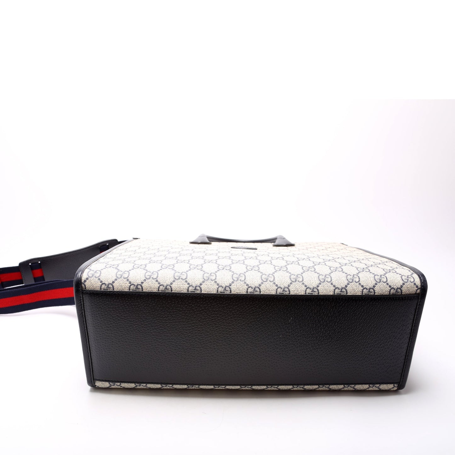 Gucci 674148 GG Supreme Interlocking G Medium Tote Bag