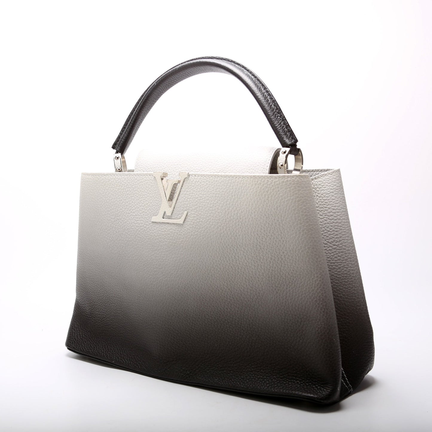 Louis Vuitton Capucines MM Ombre Taurillon