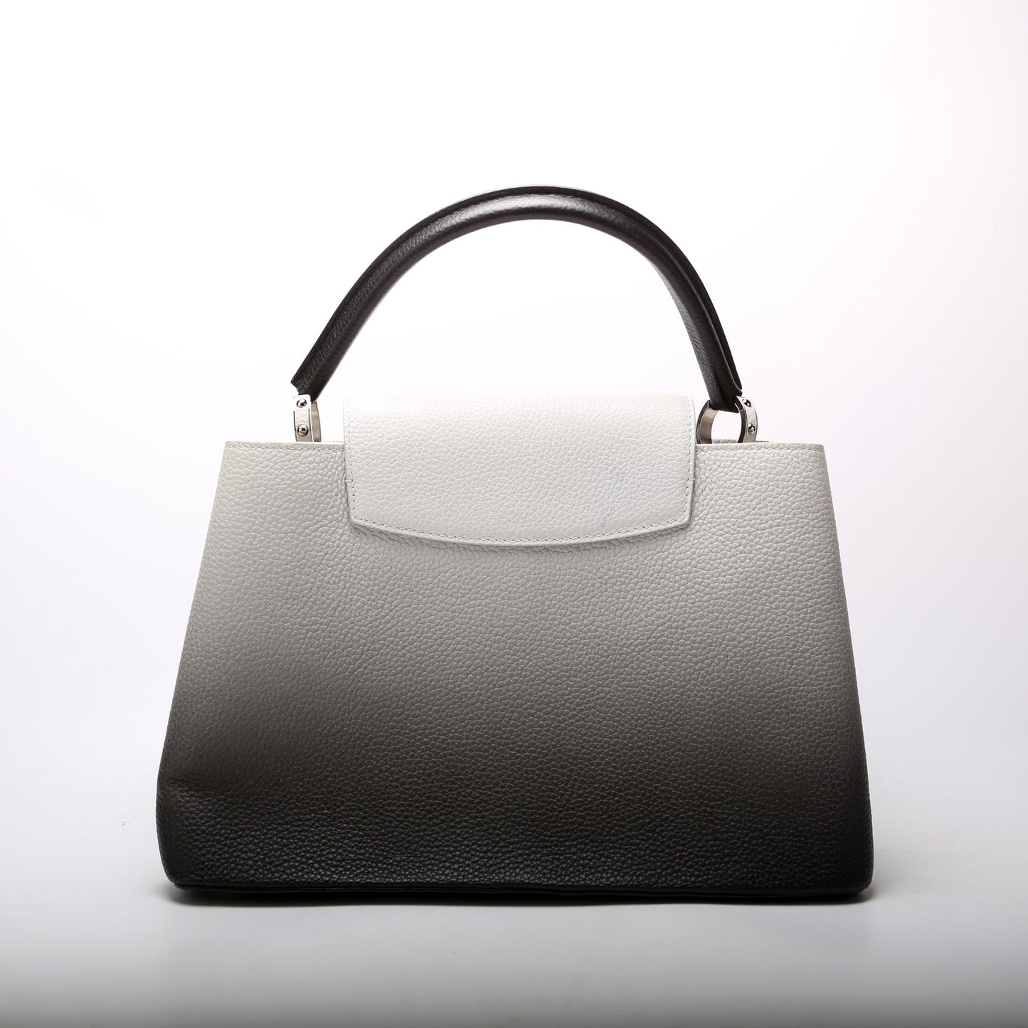 Louis Vuitton Capucines MM Ombre Taurillon