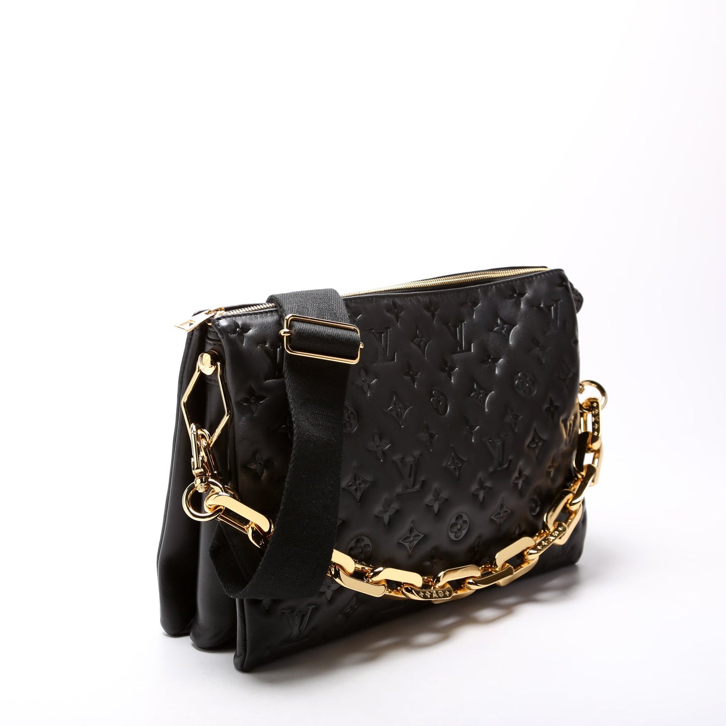 Louis Vuitton Coussin MM Lambskin