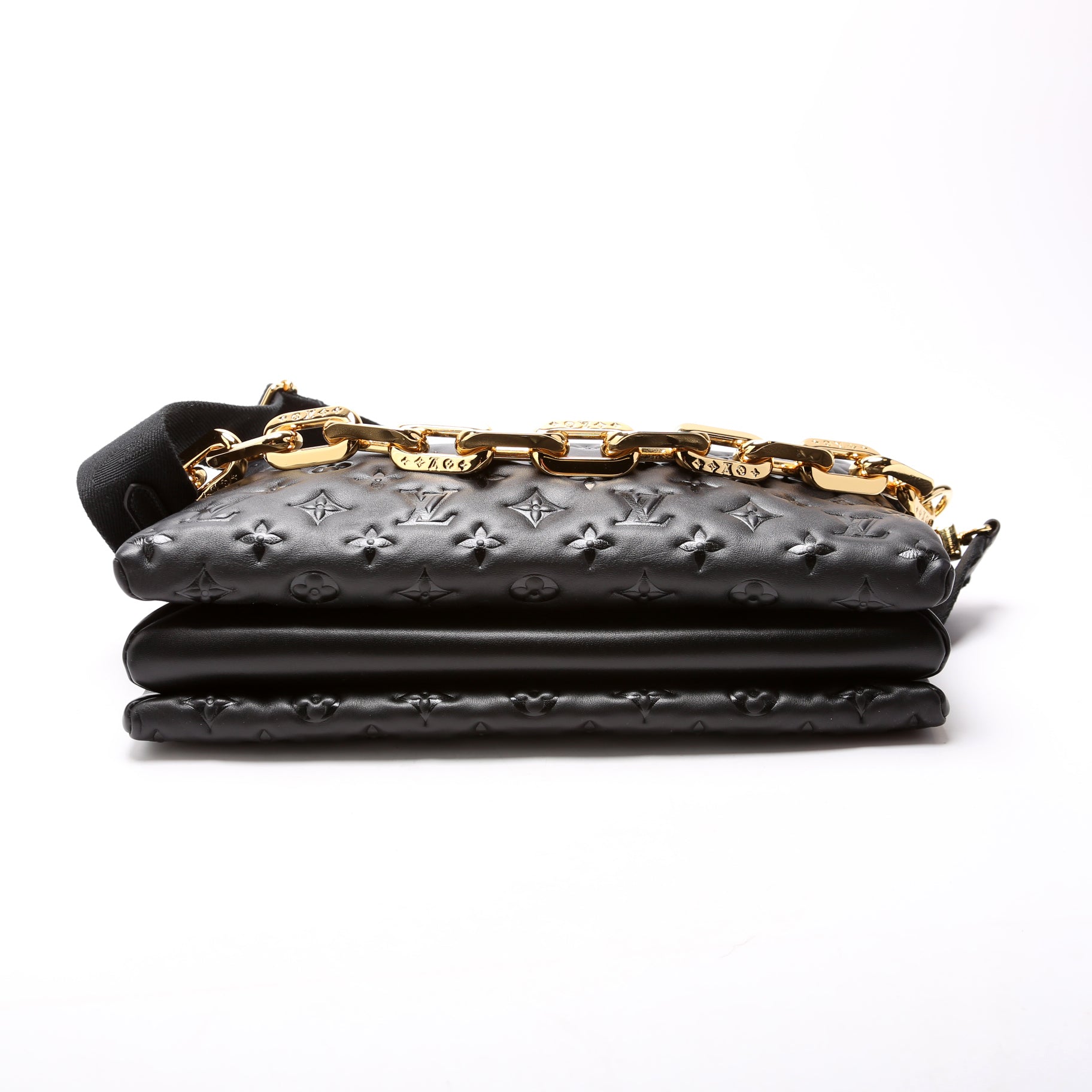 Louis Vuitton Coussin MM Lambskin