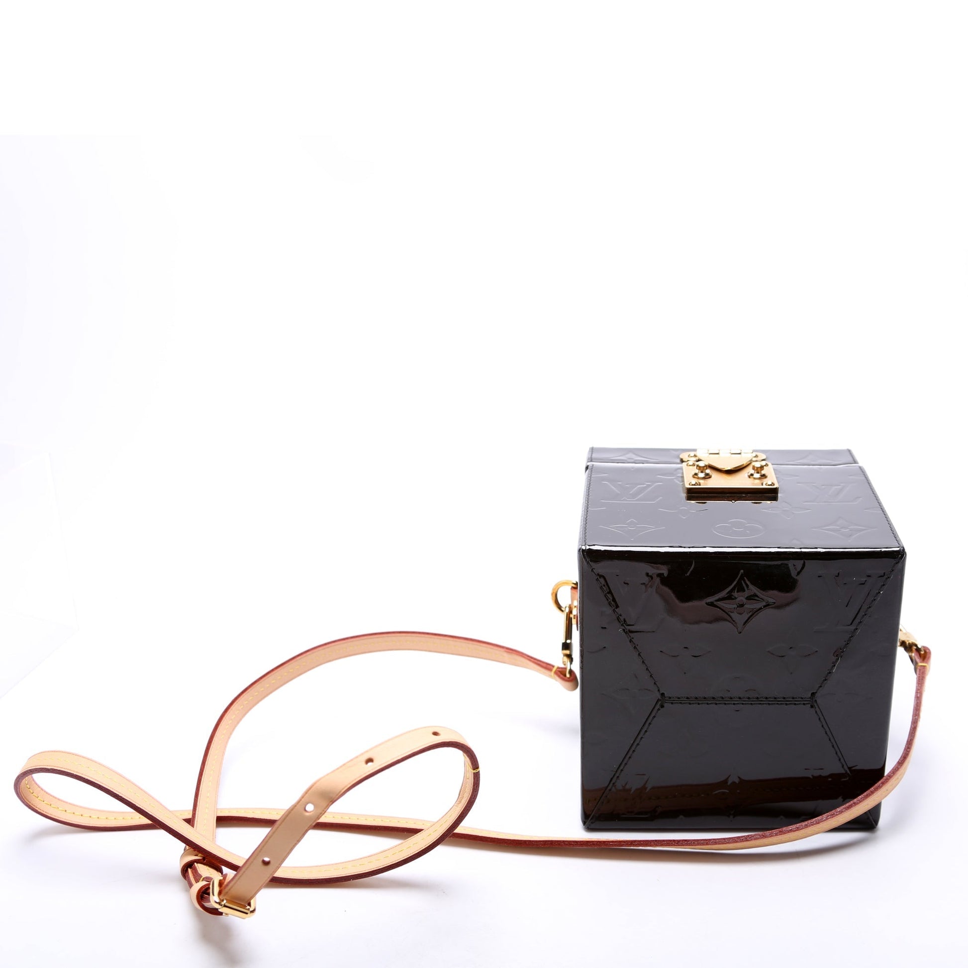 Louis Vuitton Bleecker Box Vernis Black