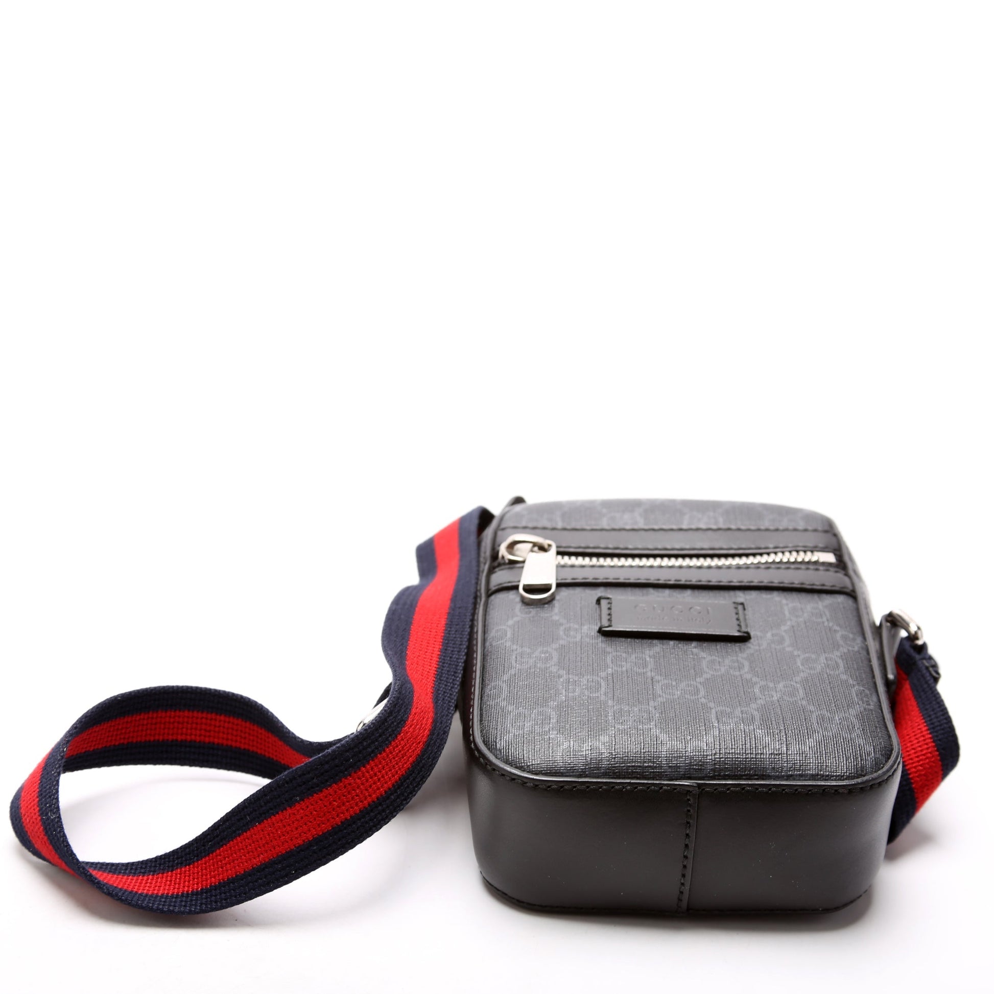 Gucci 598103 GG Supreme Messenger Black Bag