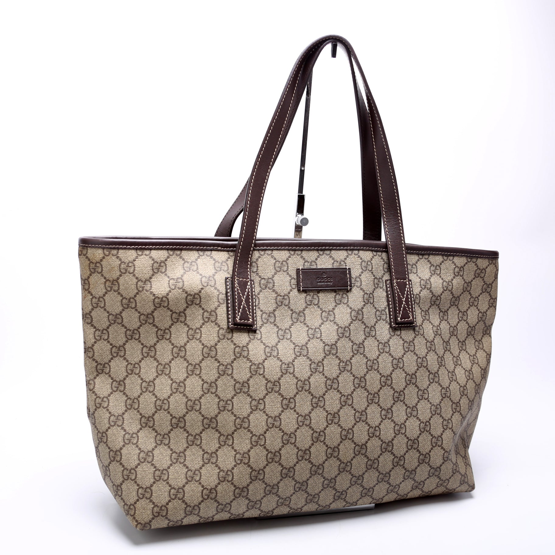 Gucci 211137 GG Supreme Medium Zip Tote Bag