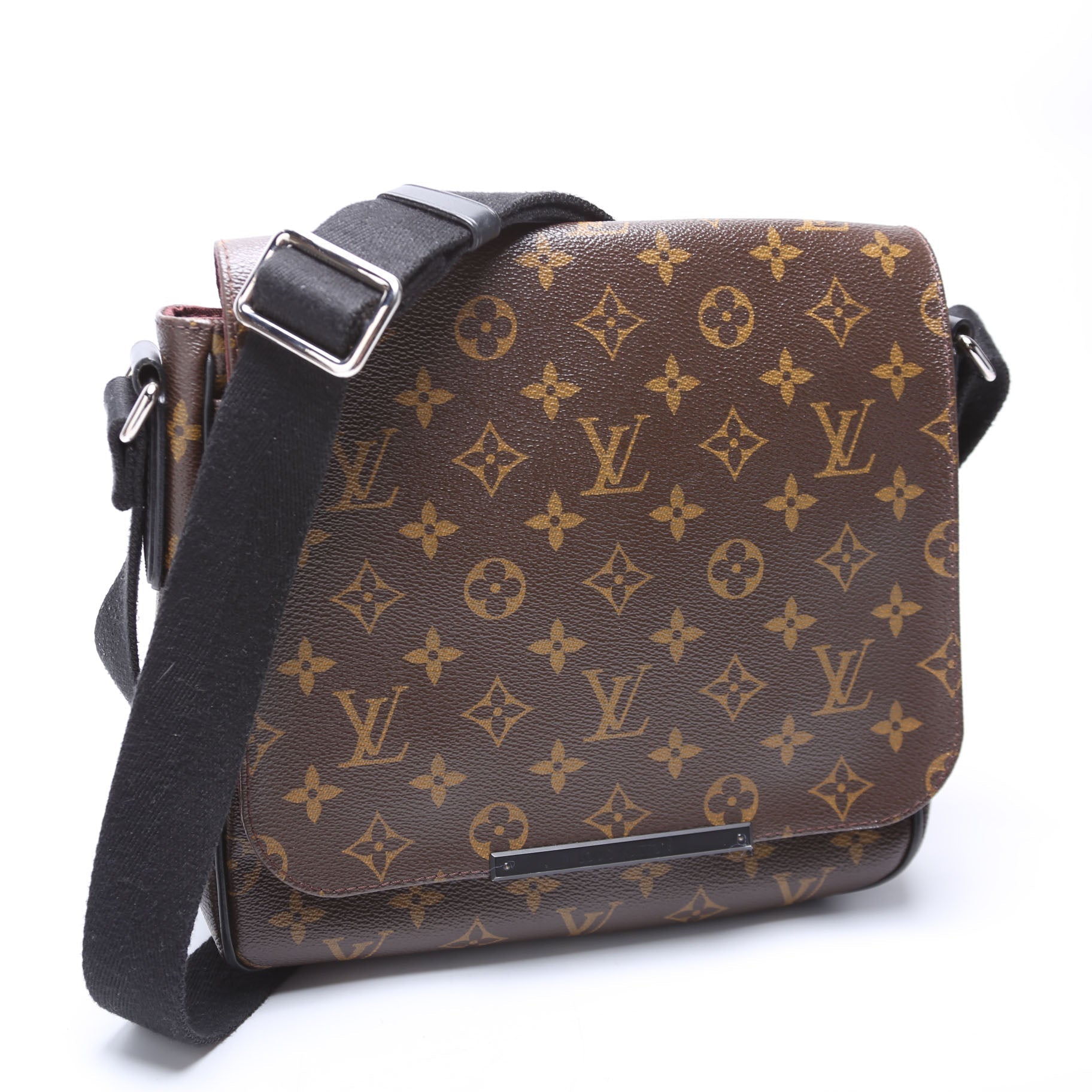 Louis Vuitton District PM Monogram