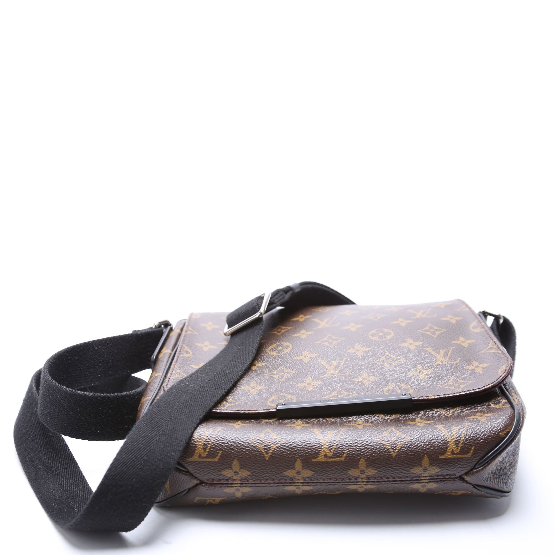 Louis Vuitton District PM Monogram