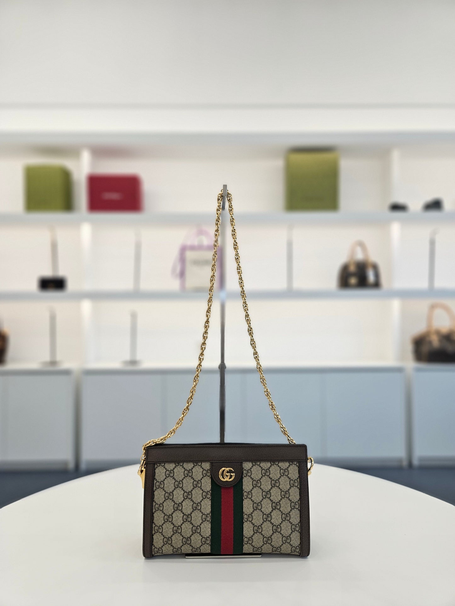 Gucci Chain Leather Shoulder Bag
