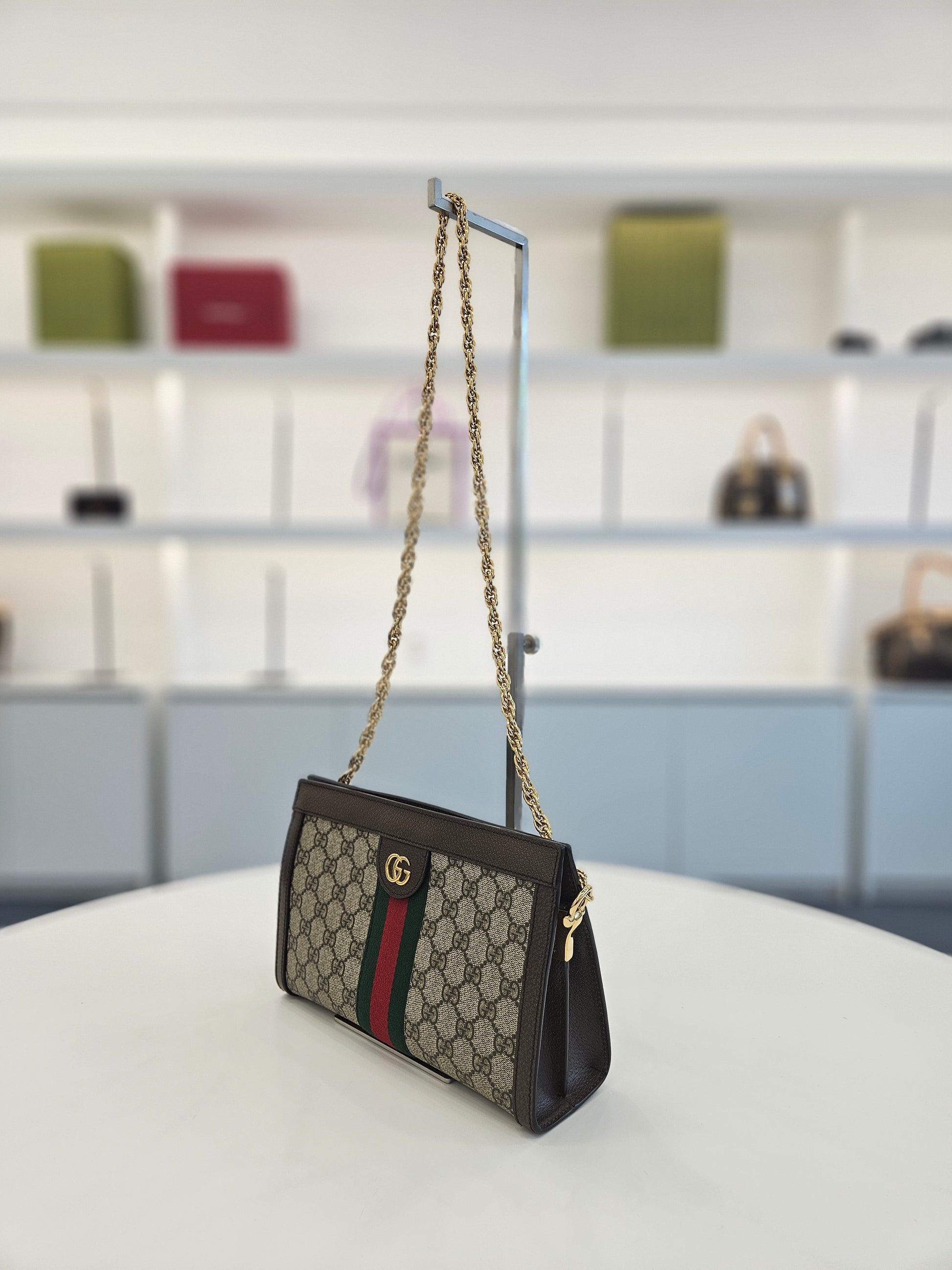 Gucci Chain Leather Shoulder Bag