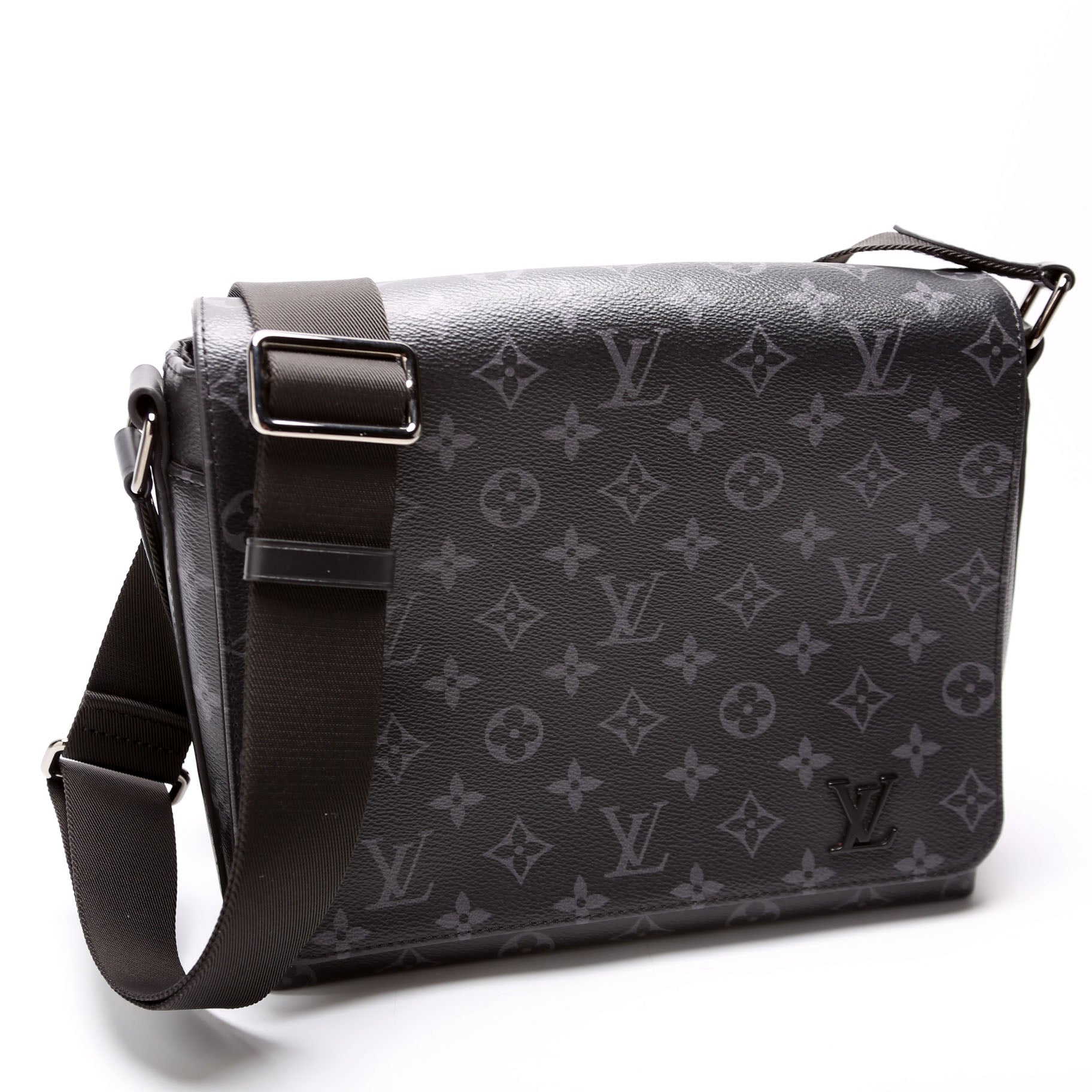Louis Vuitton District PM Monogram Eclipse New Version 3