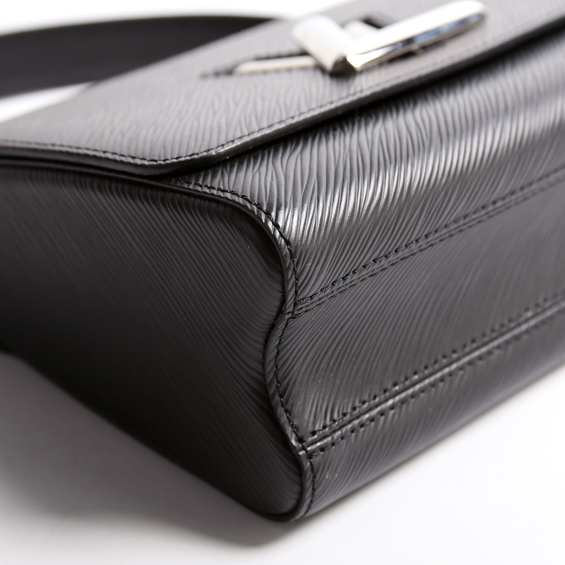 Louis Vuitton Twist MM Epi Black