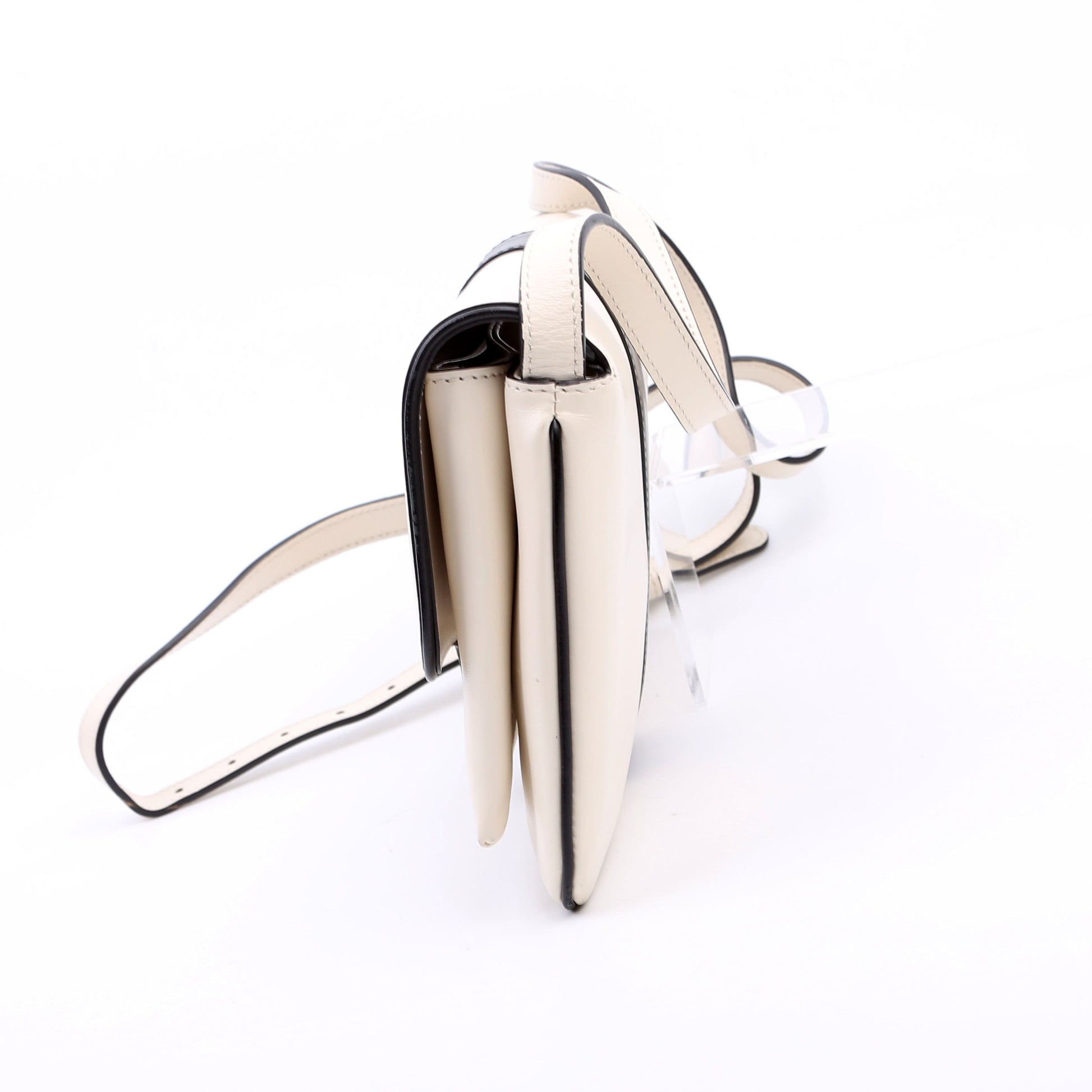 Gucci 550129 Arli Flap Small Calfskin White/Black Bag