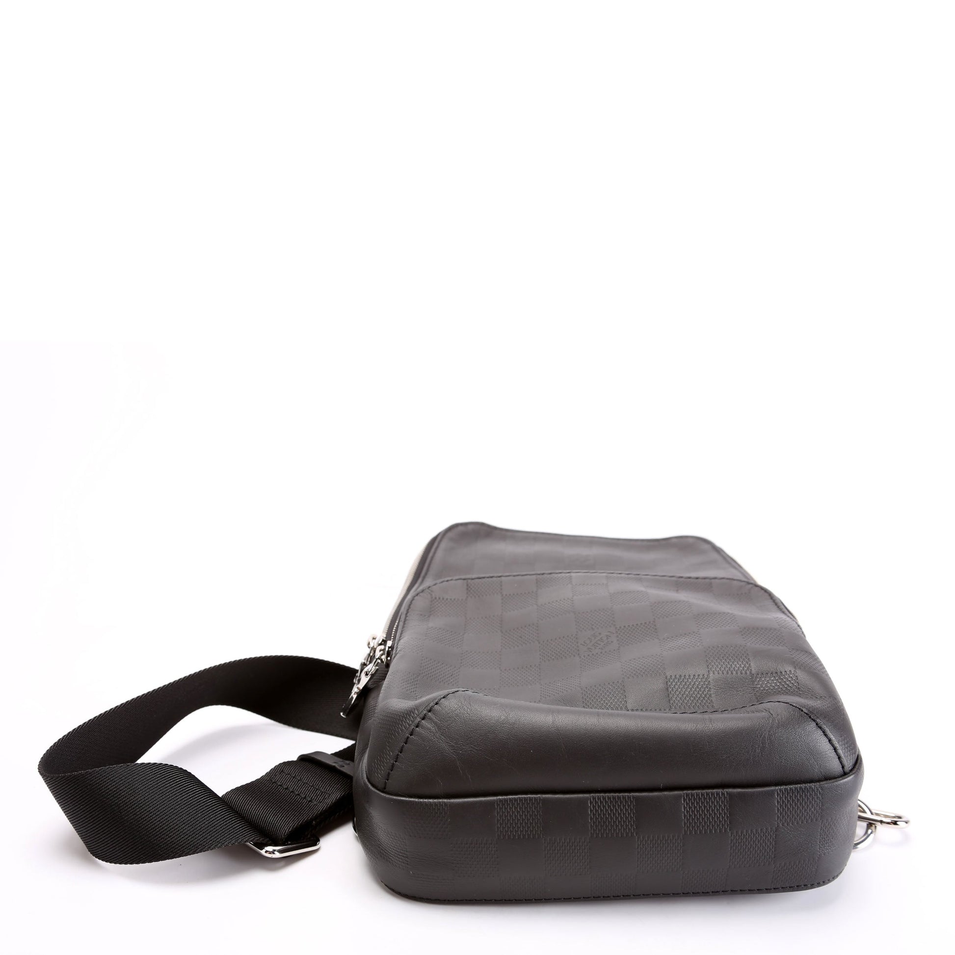 Louis Vuitton Avenue Sling Bag Infini Leather Black