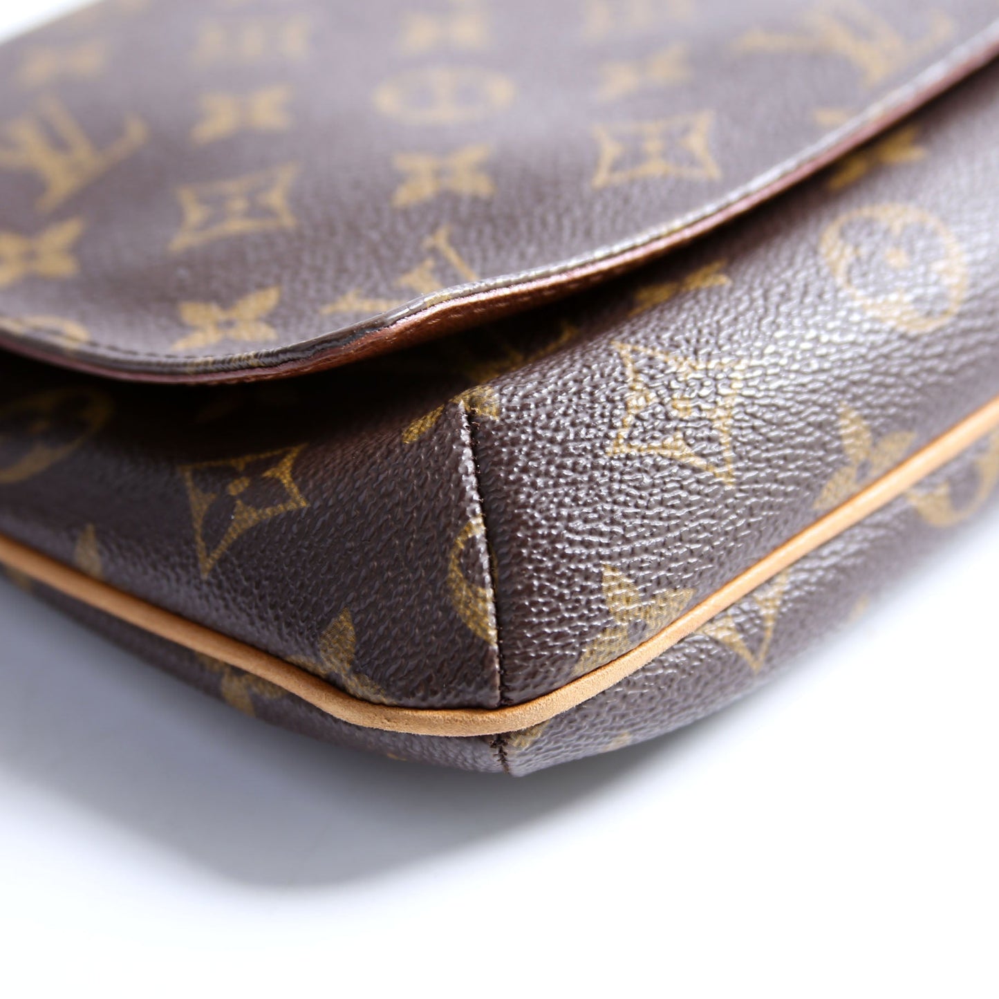 Luxury Women's Handbag | Louis Vuitton Mtte Tango Short Monogram