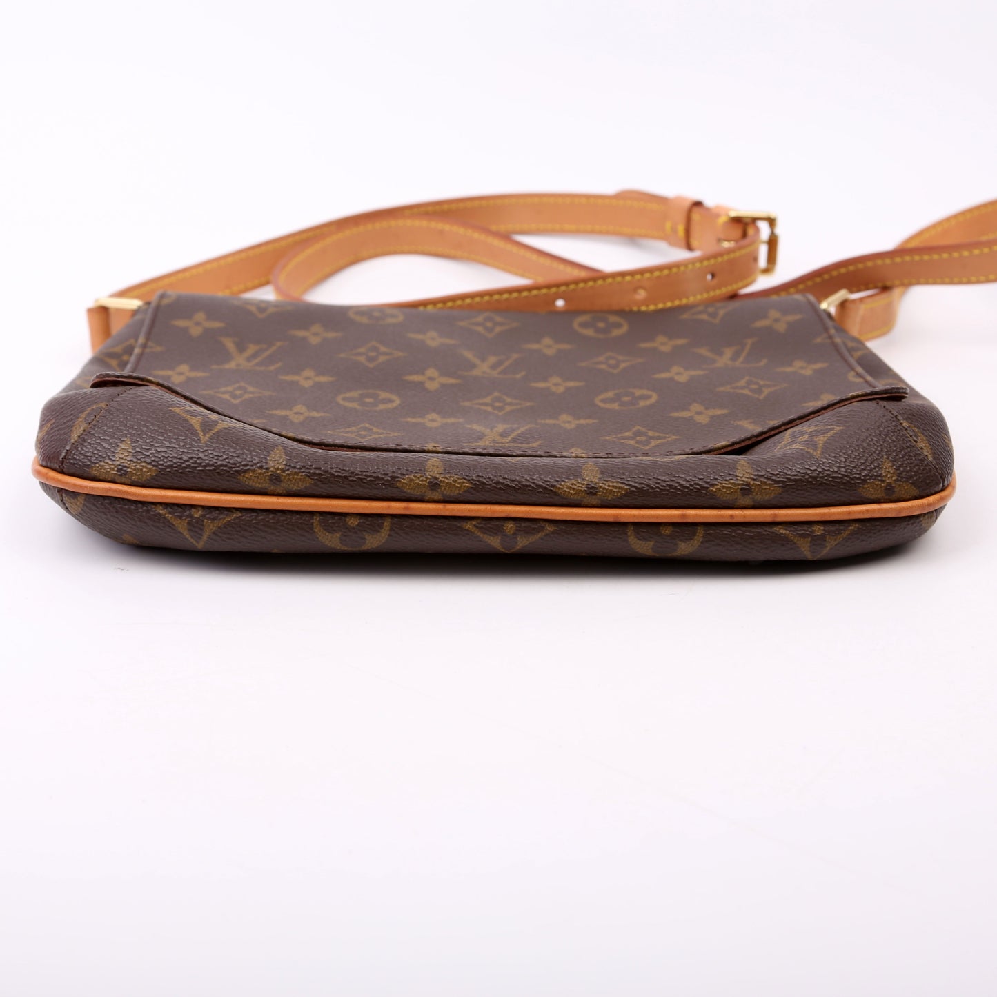 Louis Vuitton Mtte Tango Long Monogram
