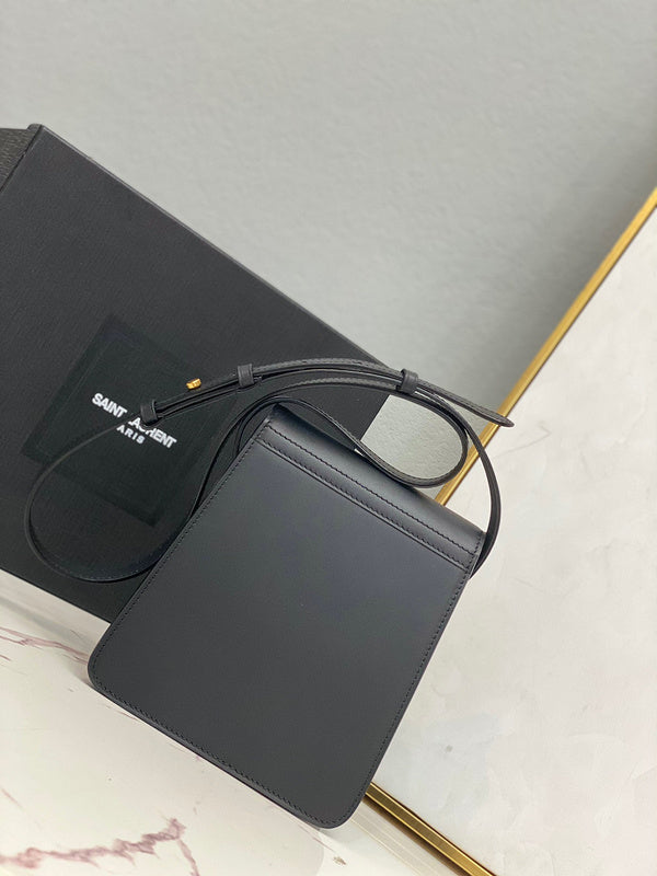 Yves Saint Laurent - Bags