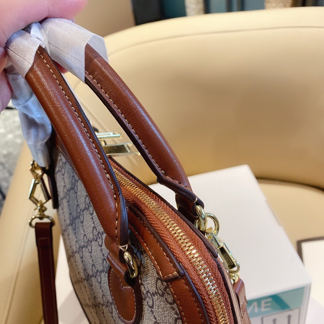 Gucci Arrival Handbag Style 32