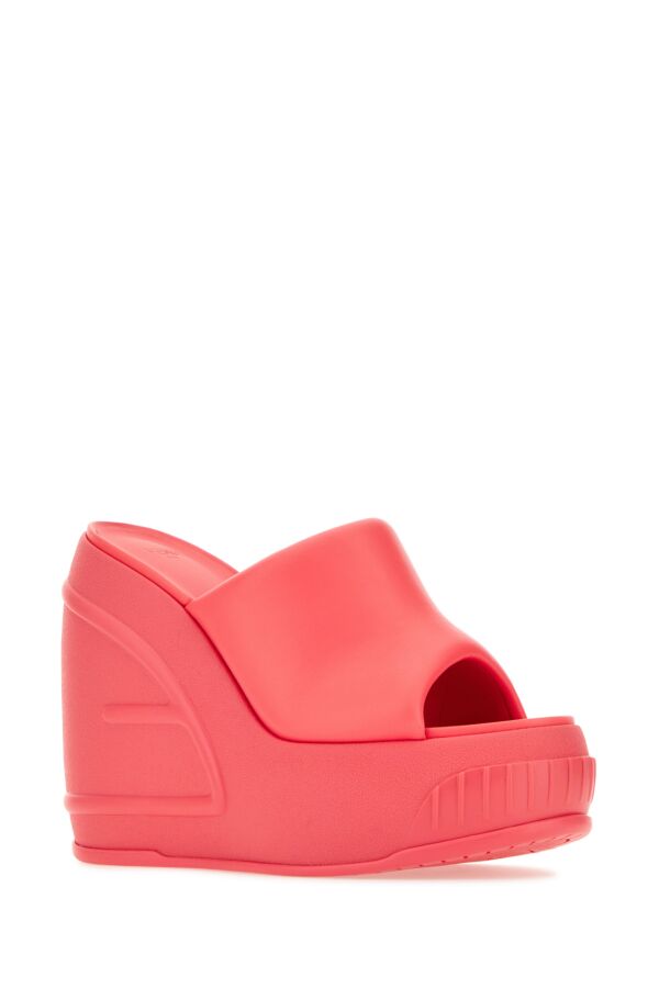 Fendi Woman Pink Nappa Leather Sfilata Mules