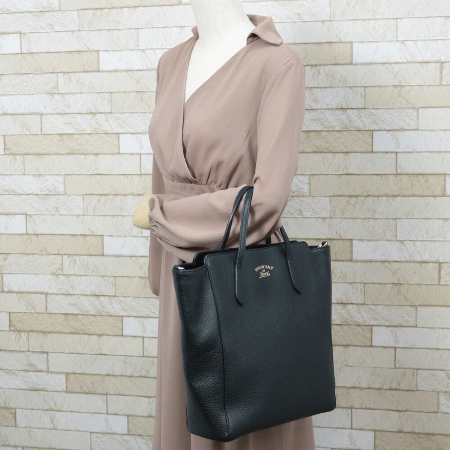 Gucci Black Shoulder Bag Style 4