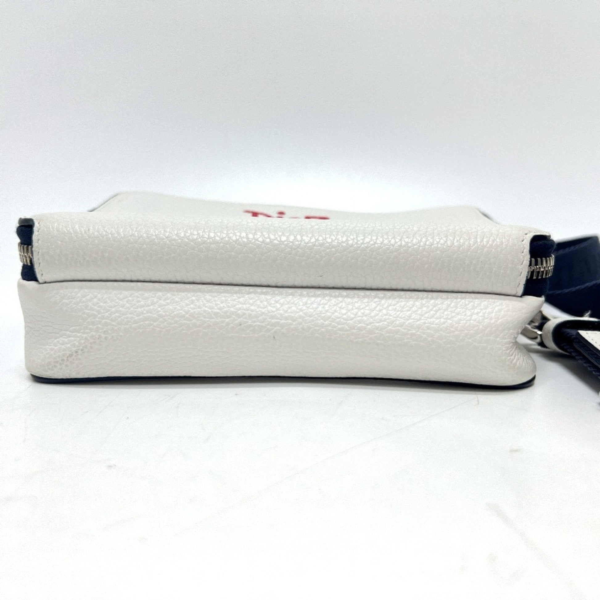 Christian Dior Navy White Leather Shoulder Bag ()
