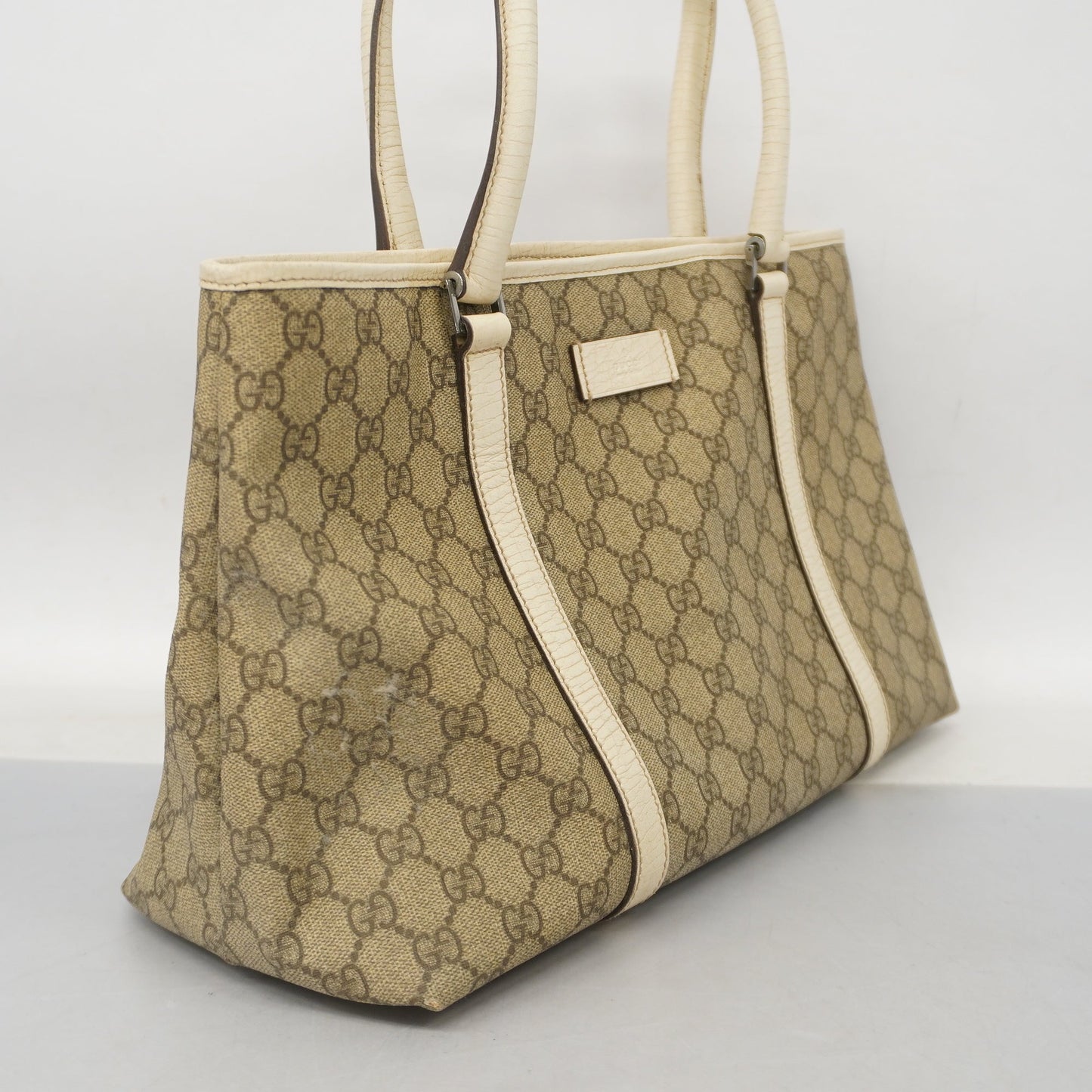 Gucci GG Supreme Tote Style 8