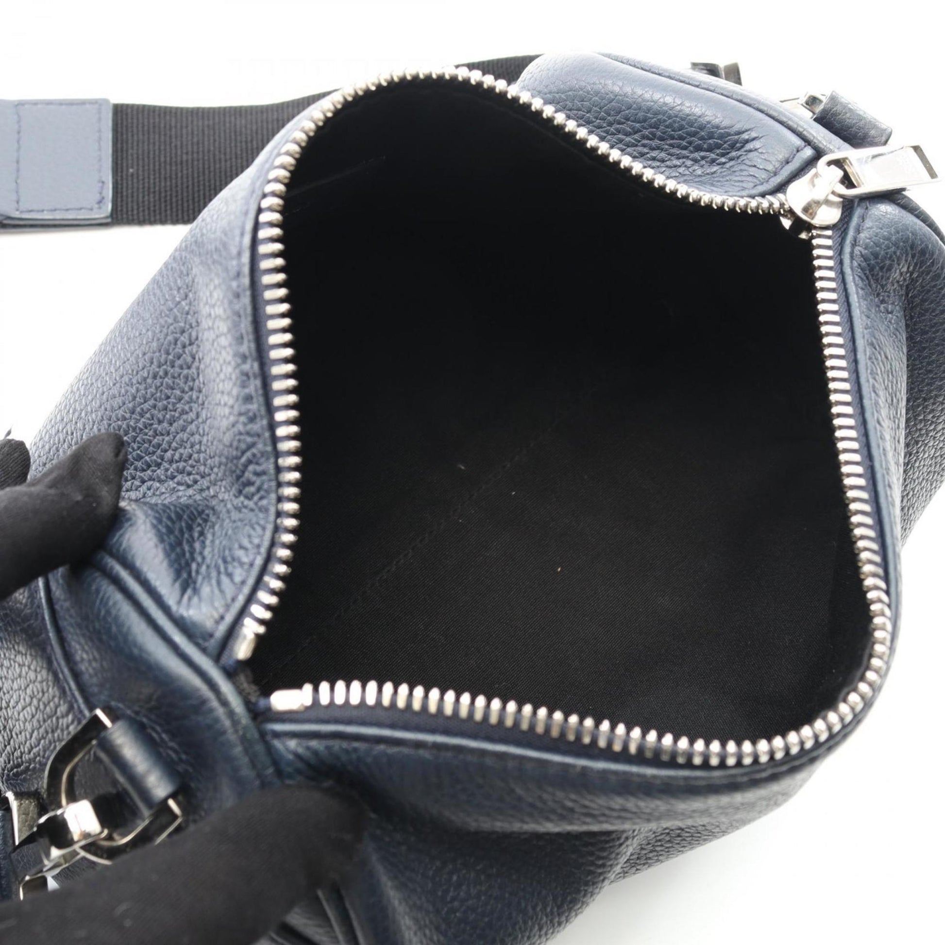 Christian Dior Navy Leather Shoulder Bag ()