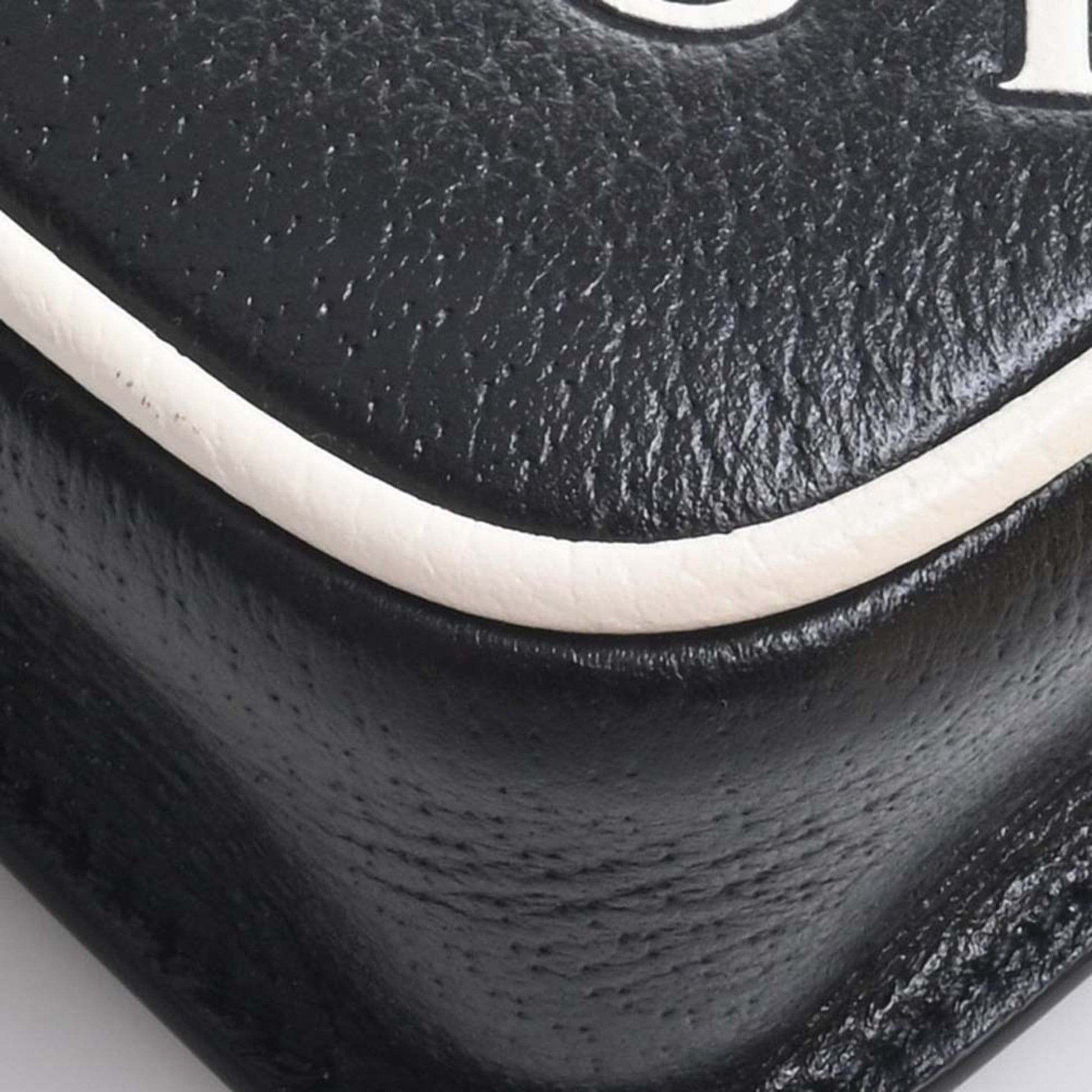 Gucci Leather Shoulder Bag