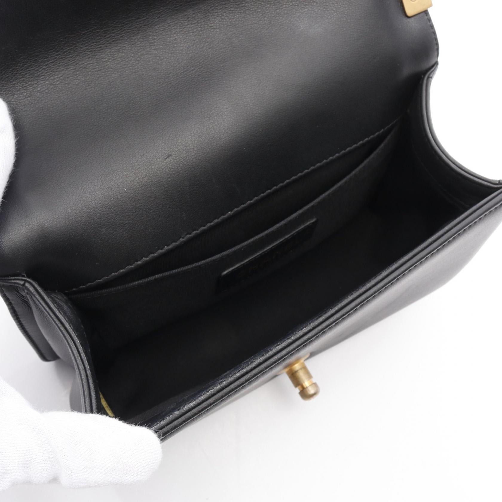 Chanel Boy Chanel Leather Shoulder Bag