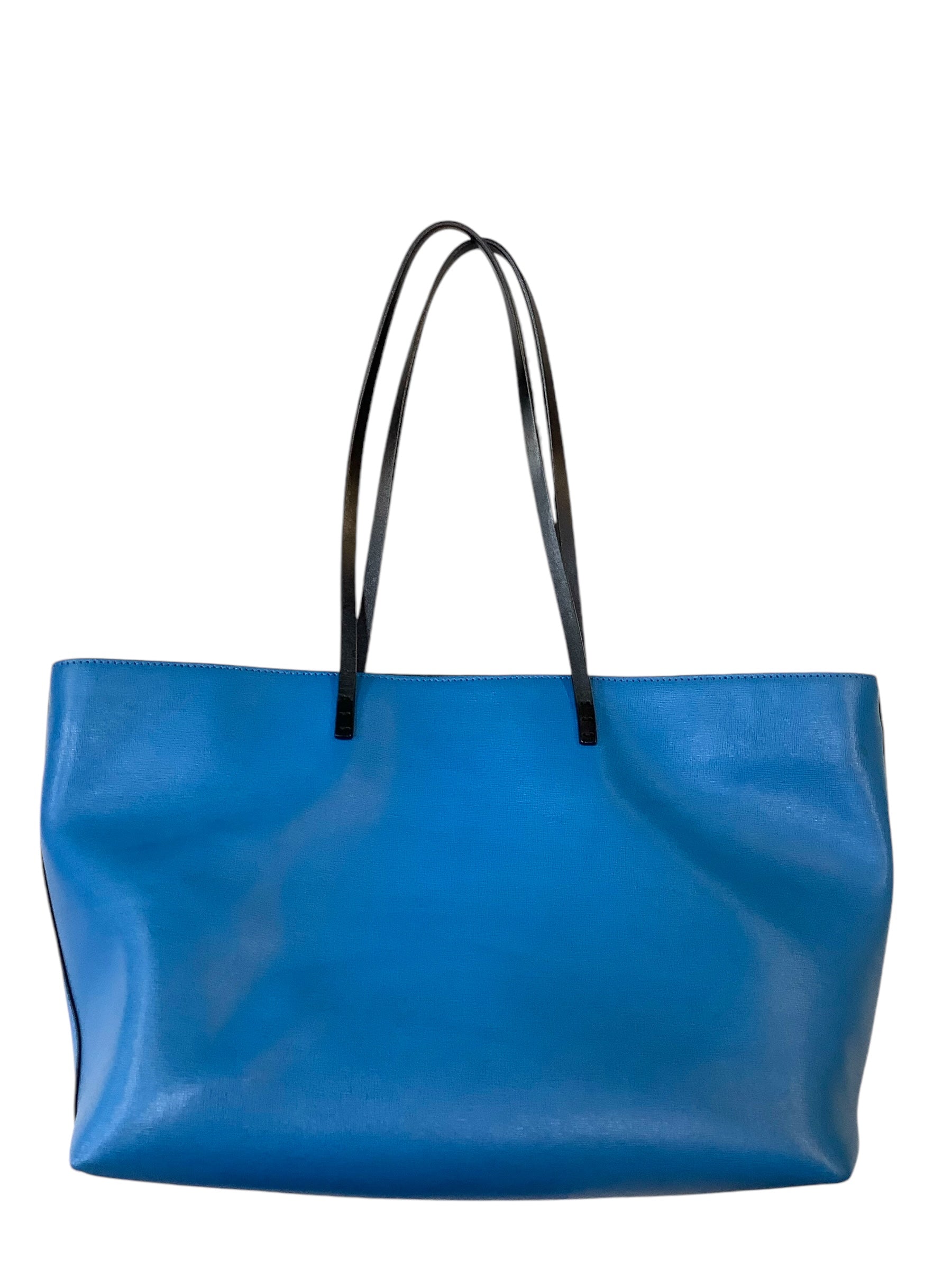Handbag Luxury Designer By Fendi, Size: Large