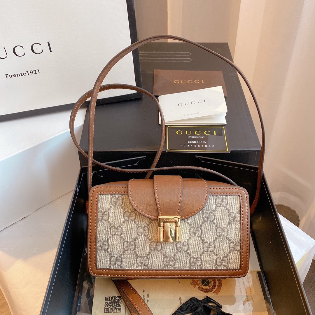 Gucci Arrival Handbag Style 40