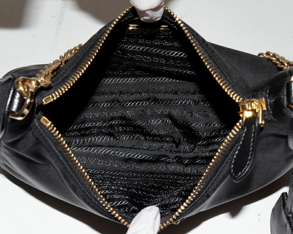 Prada Re-Edition 2005 Re-Nylon 2way Bag