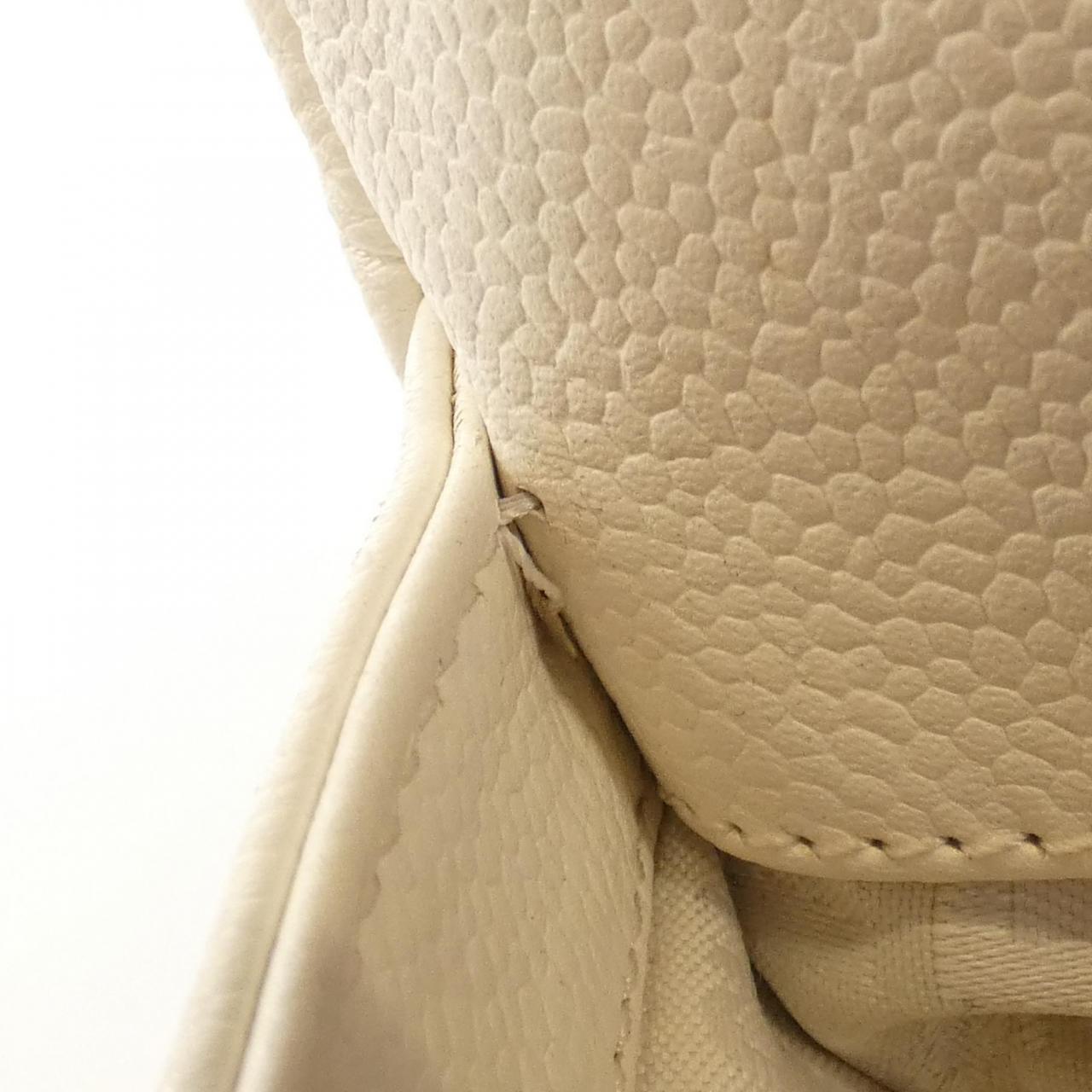 Chanel Caviar Skin Shoulder Bag
