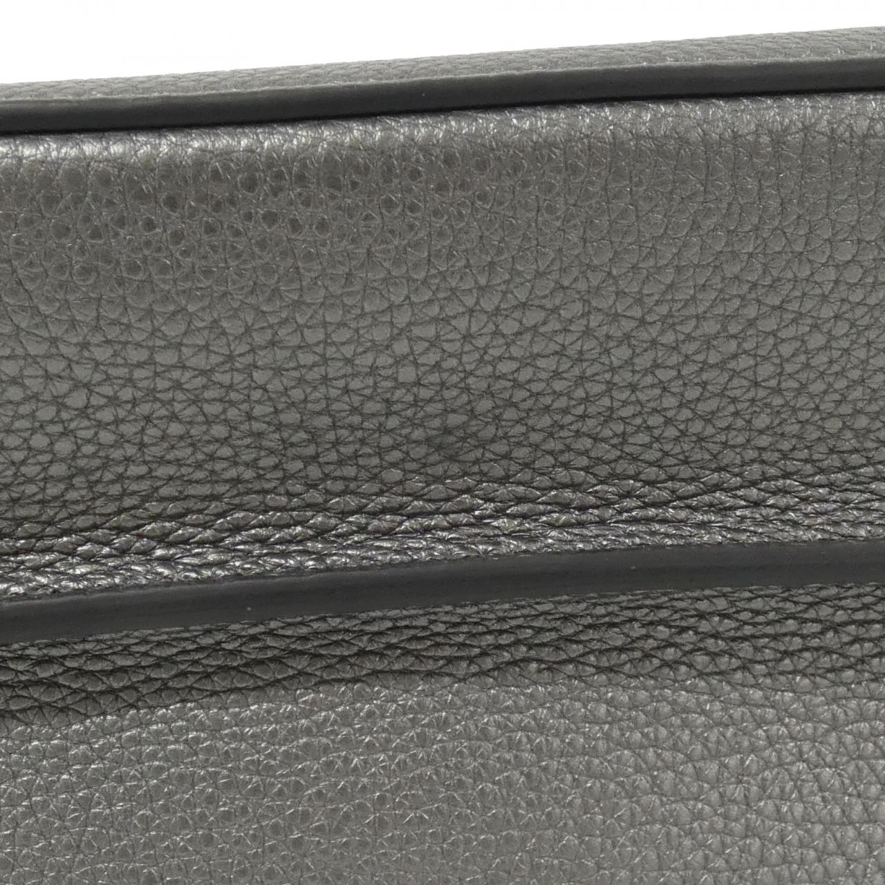 Fendi SELLERIA Leather Shoulder Bag