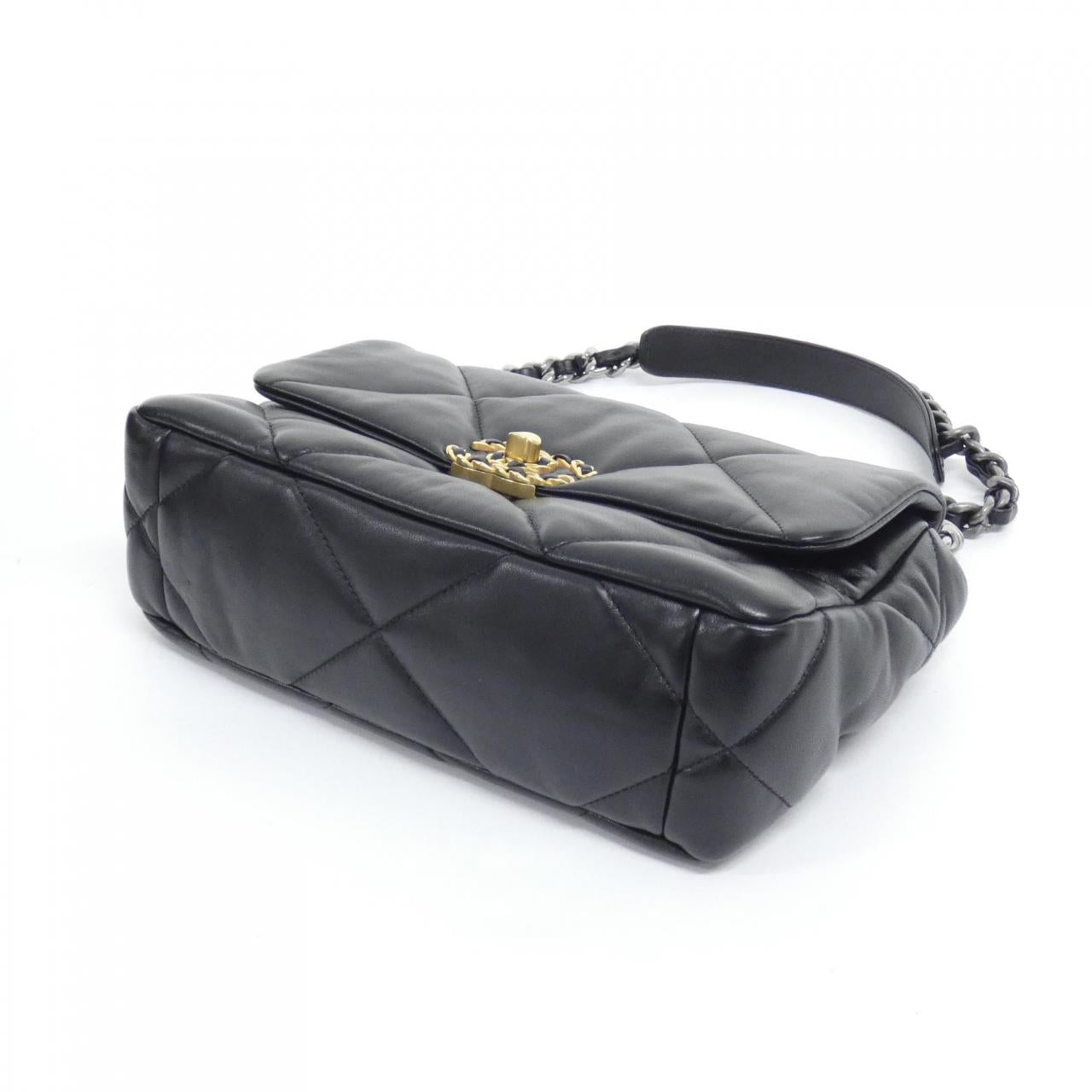 Chanel Chanel19 Lambskin Shoulder Bag